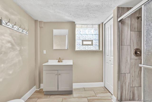 146 W HICKORY GROVE Road