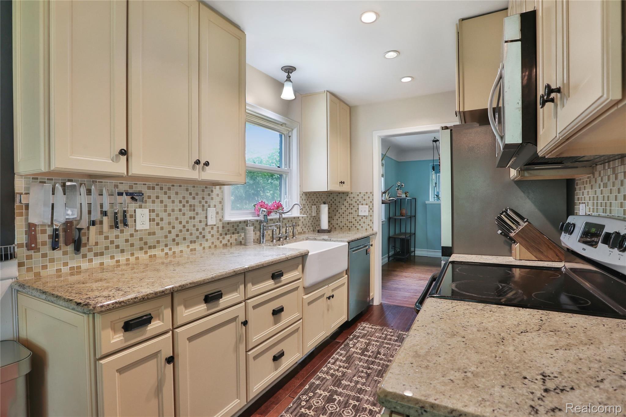 17153 Ryland