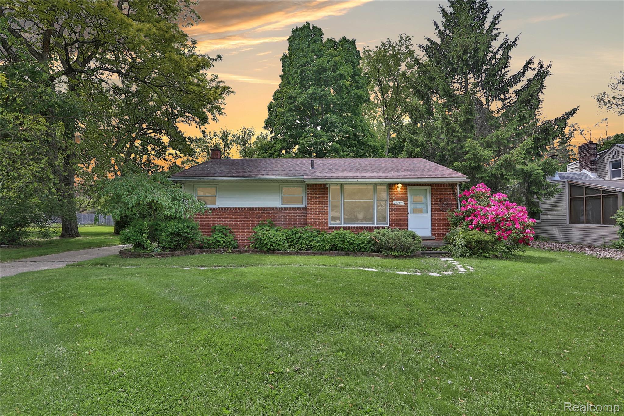 17153 Ryland
