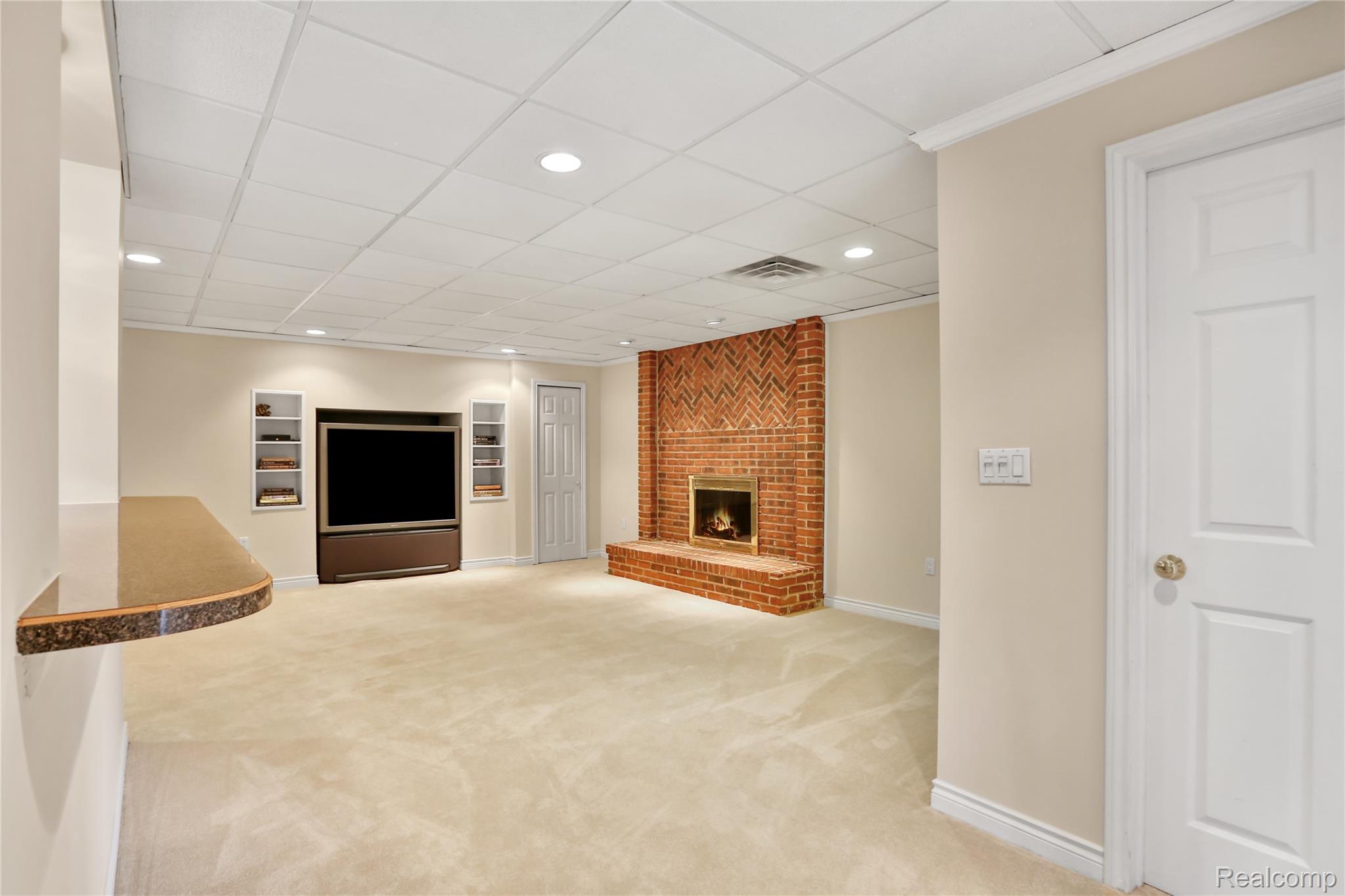 5826 Murfield Drive