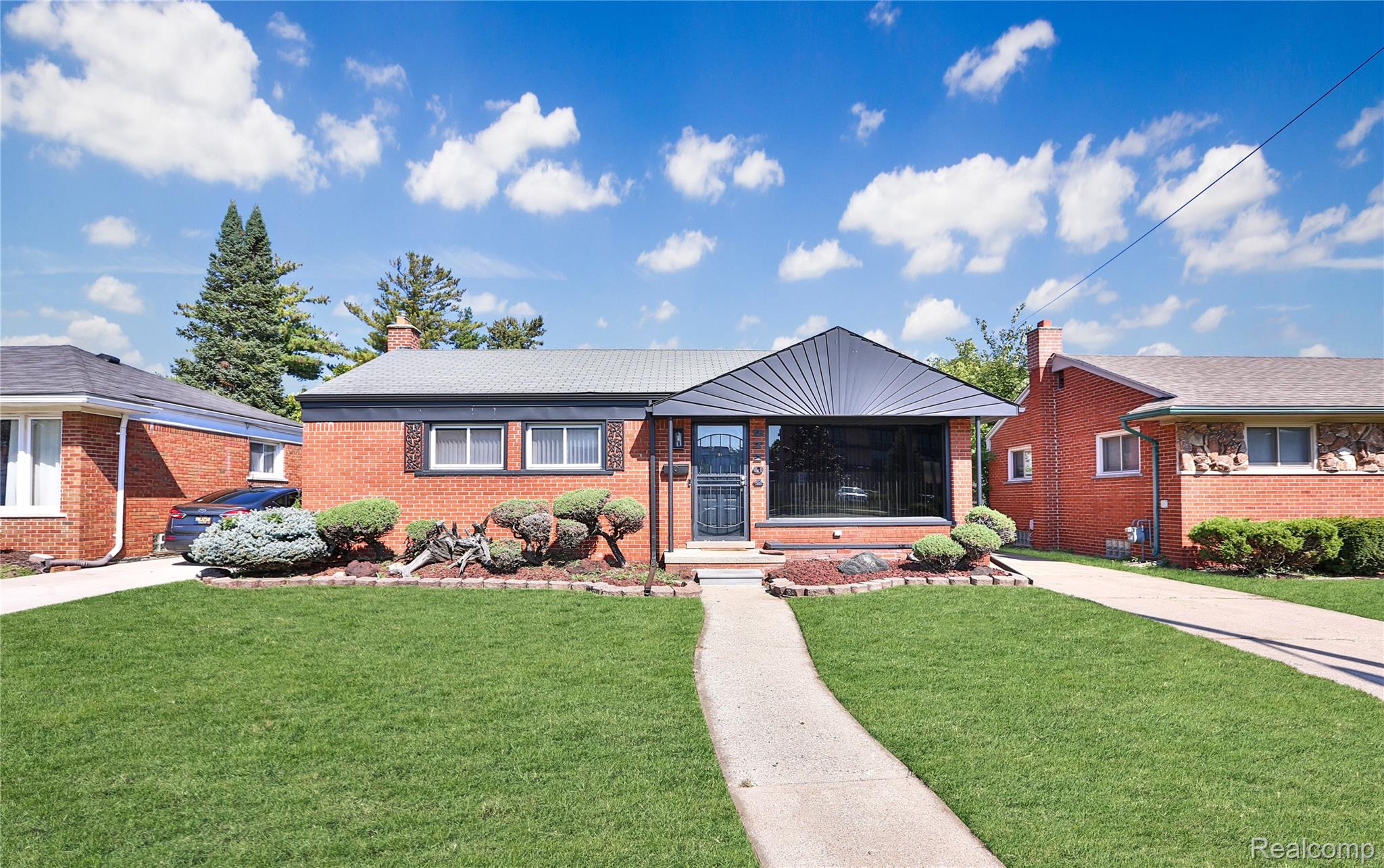 27704 Maplewood Street