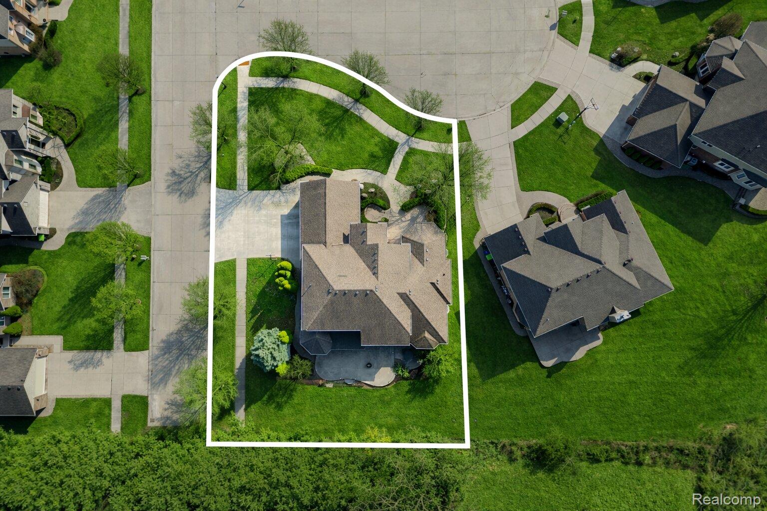 21675 Medallion Court