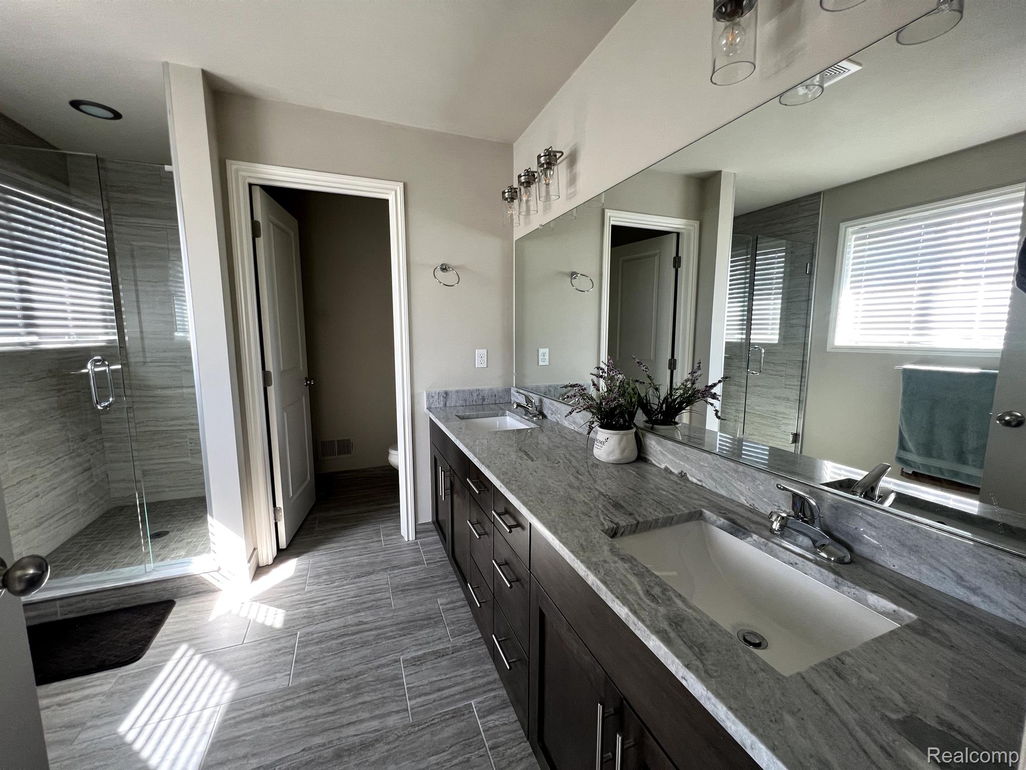 13788 GRANDEUR Avenue