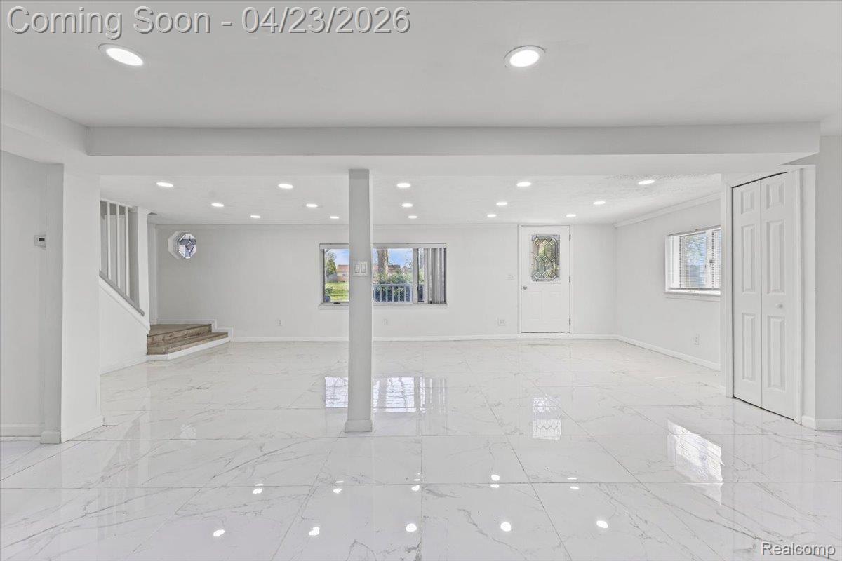 47339 Jefferson Avenue