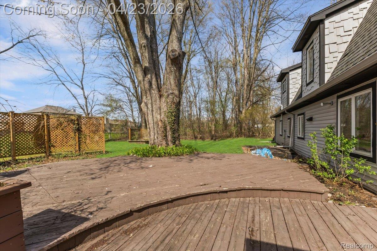 47339 Jefferson Avenue