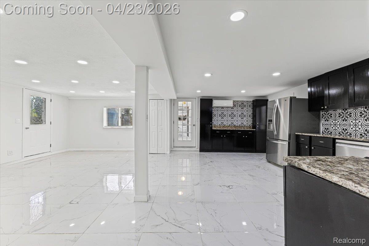 47339 Jefferson Avenue