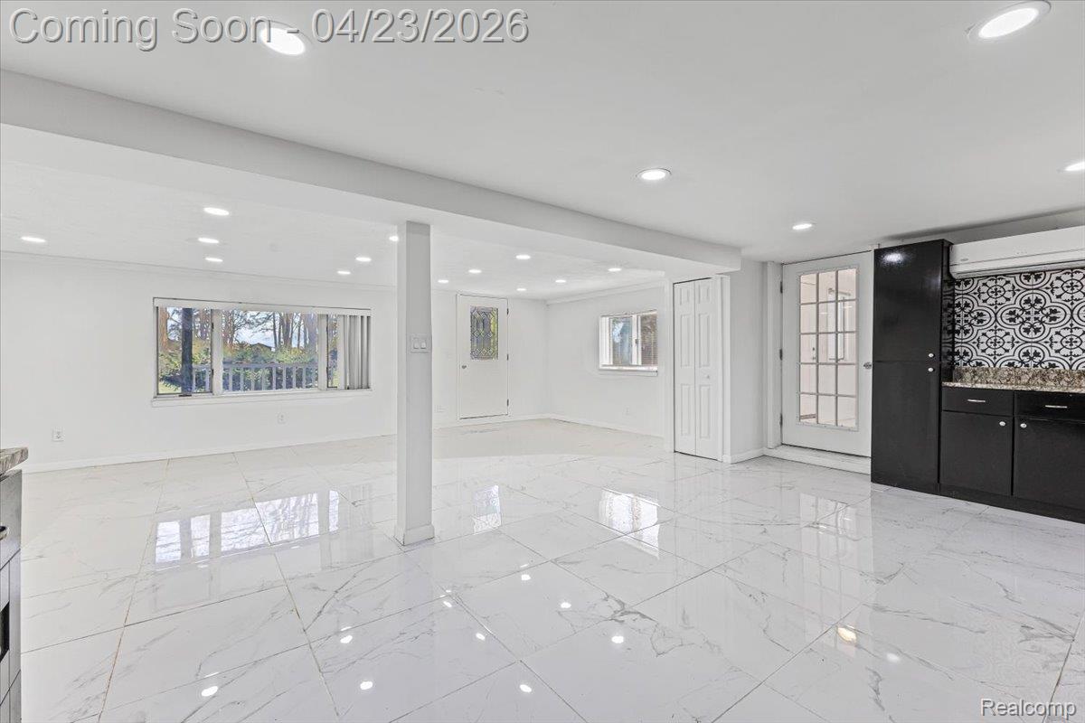 47339 Jefferson Avenue