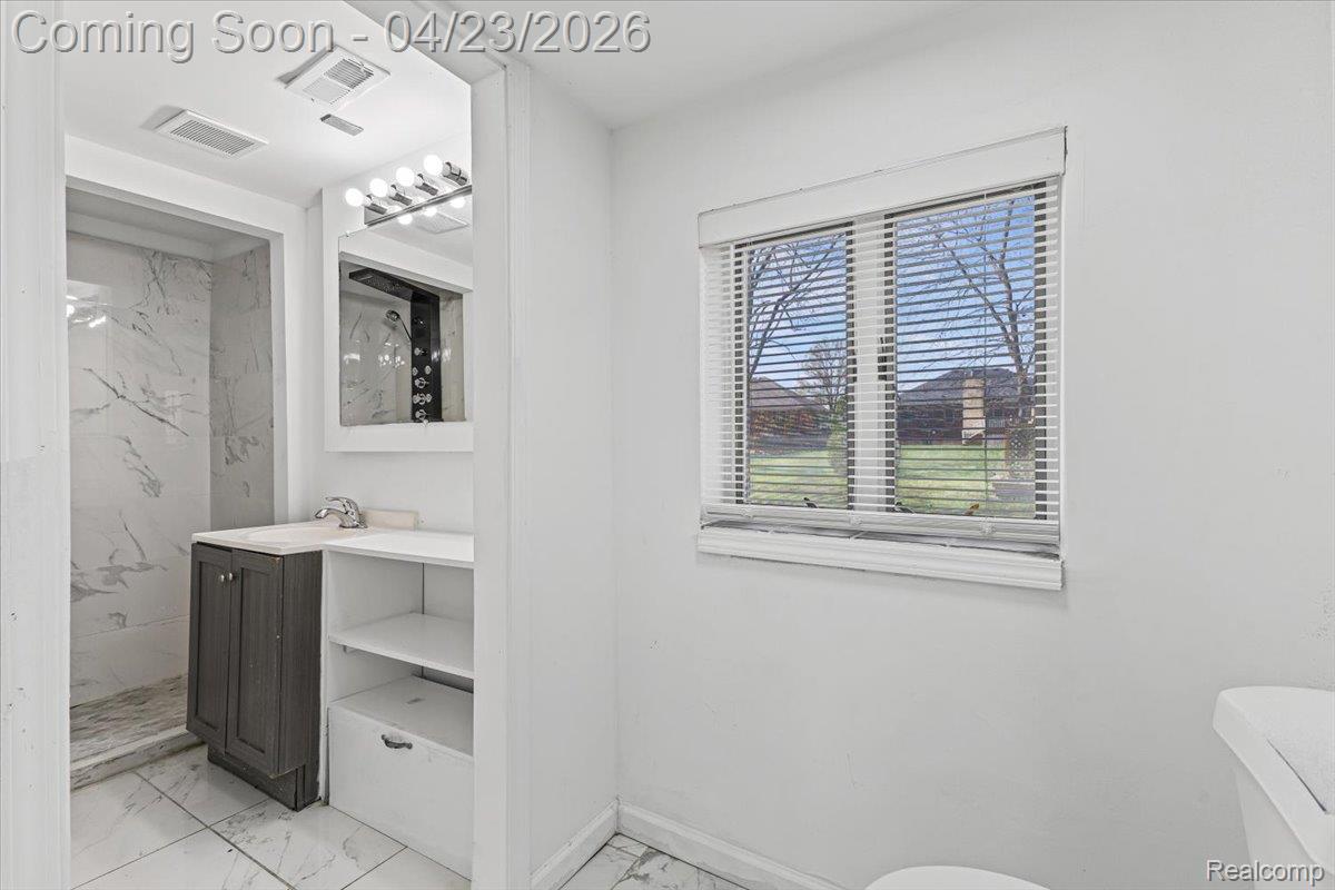 47339 Jefferson Avenue