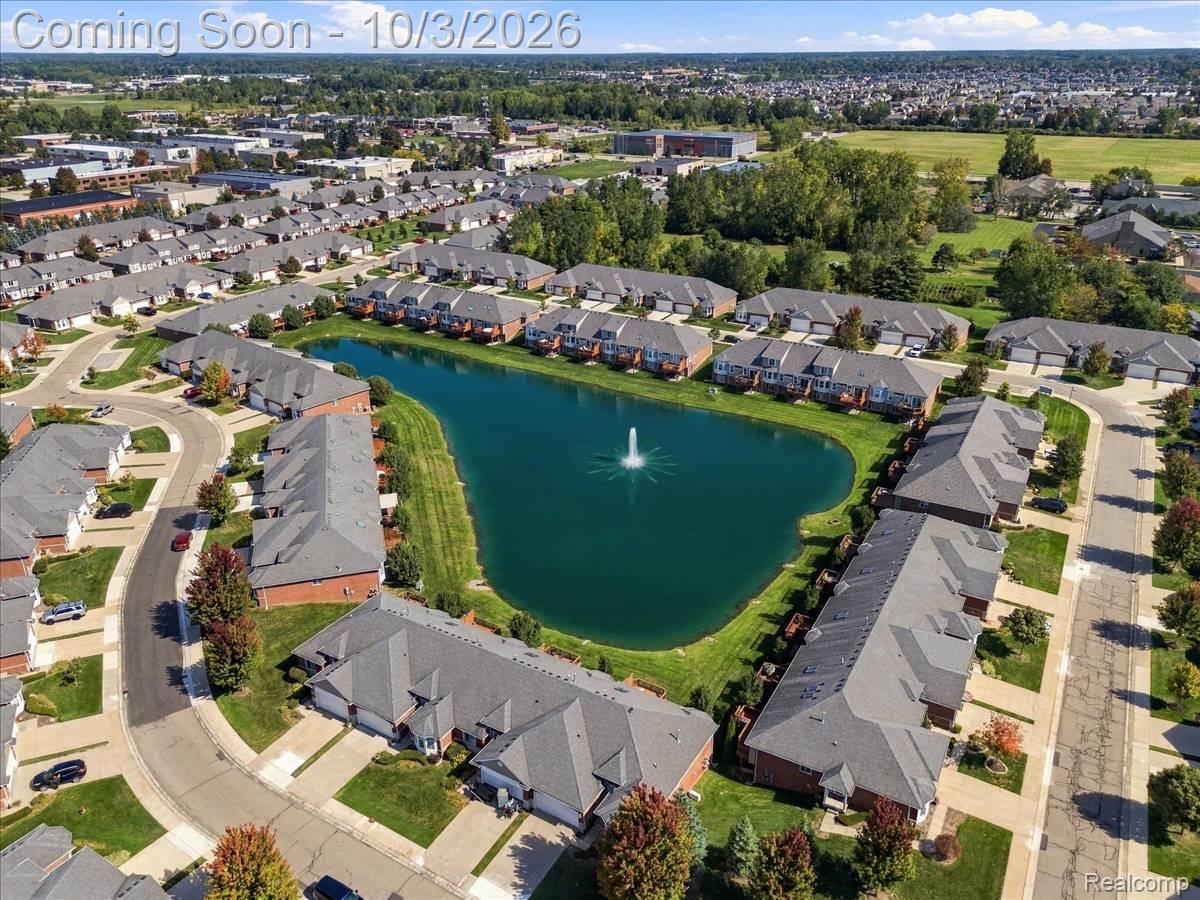 49207 Pond Place Drive Unit: 122