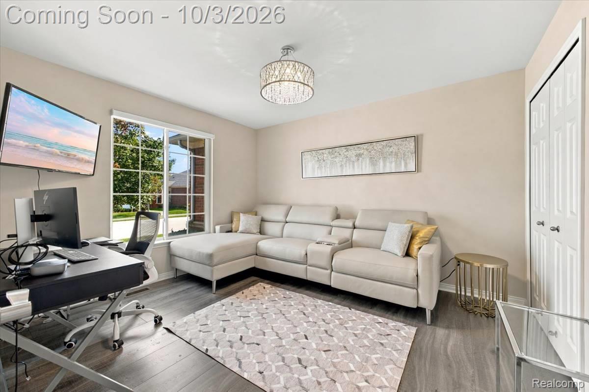 49207 Pond Place Drive Unit: 122