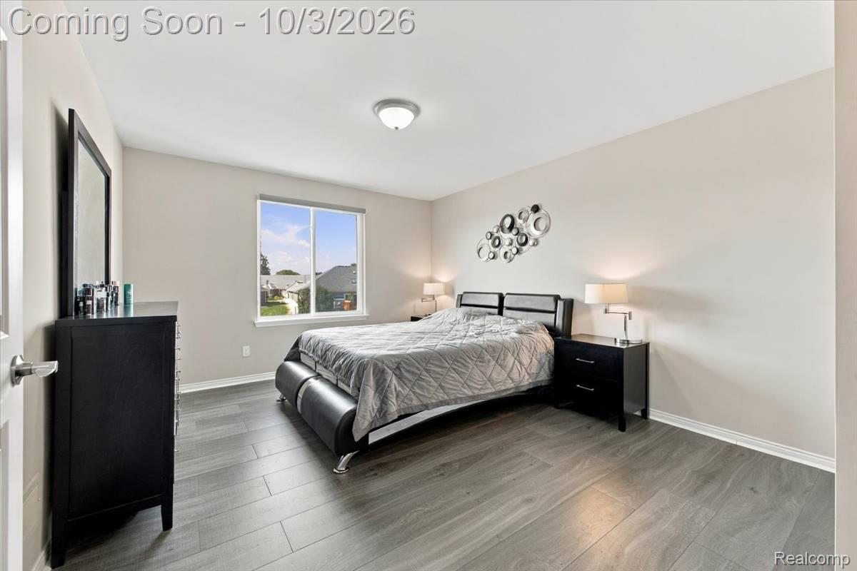 49207 Pond Place Drive Unit: 122