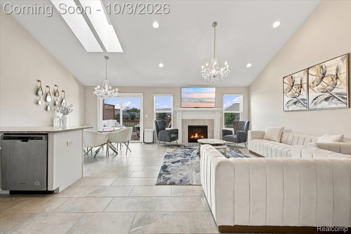 49207 Pond Place Drive Unit: 122