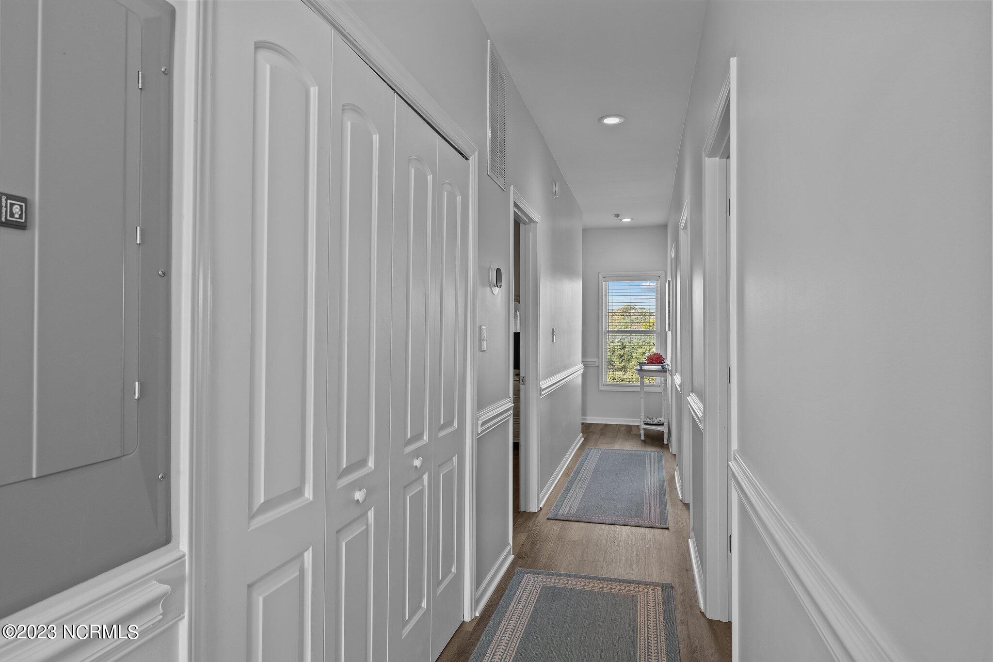 105 Beachwood Drive 1c