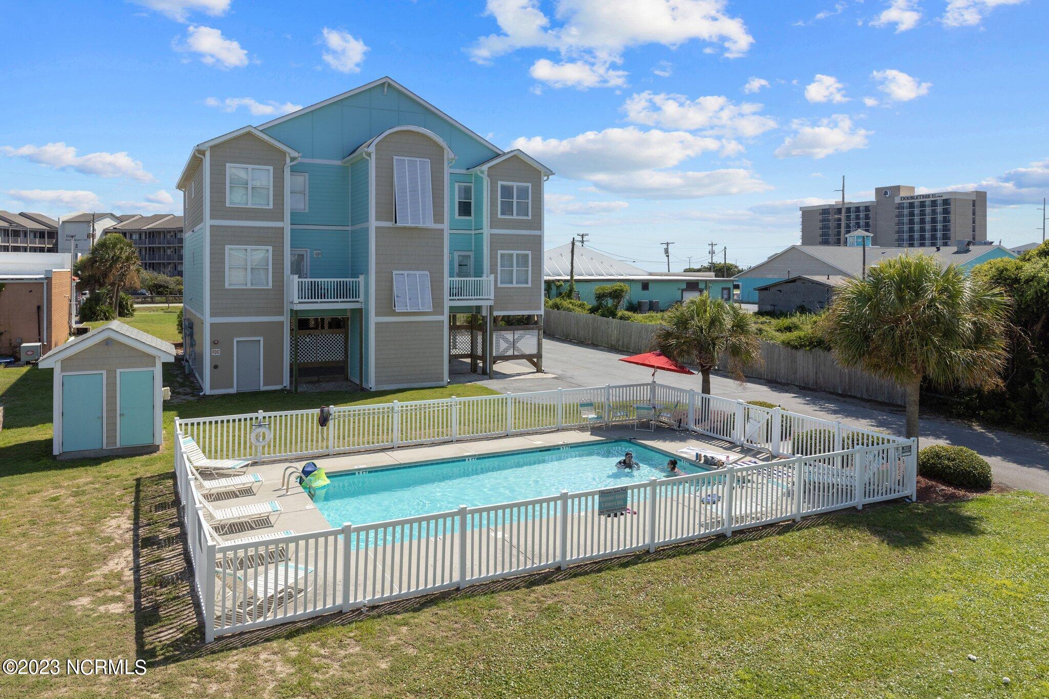 105 Beachwood Drive 1c
