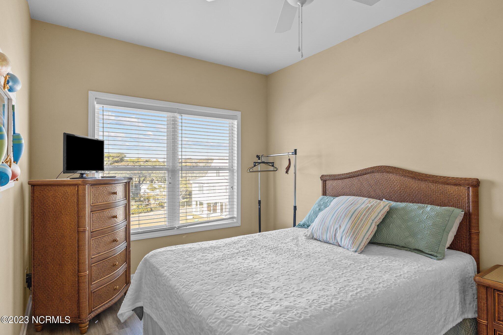 105 Beachwood Drive 1c