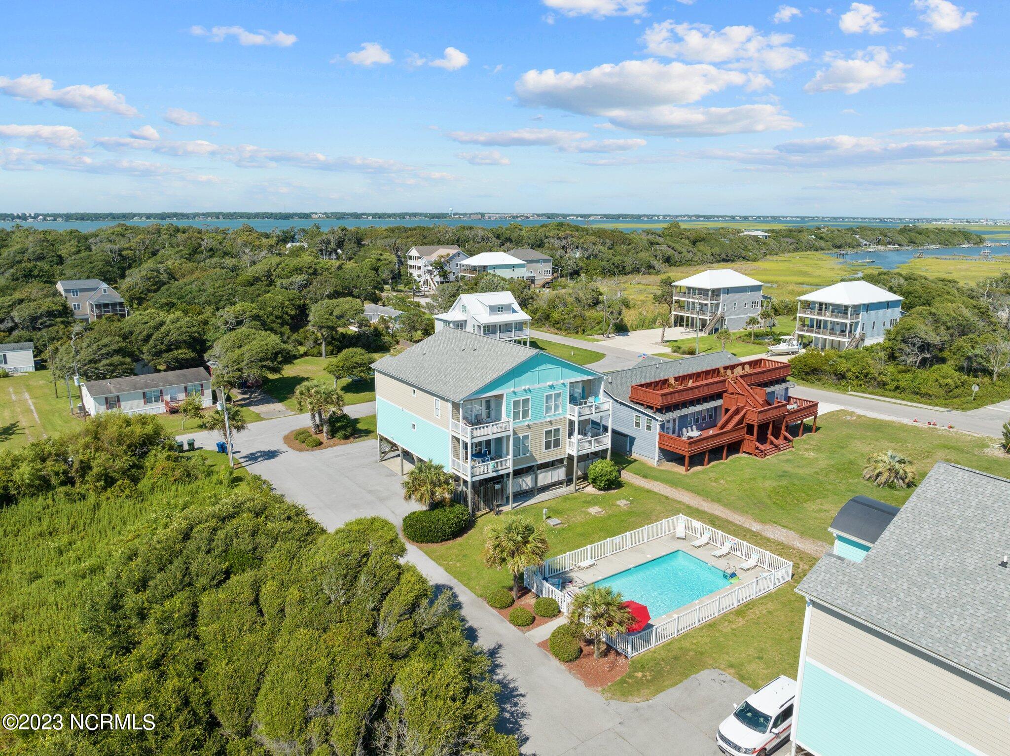 105 Beachwood Drive 1c