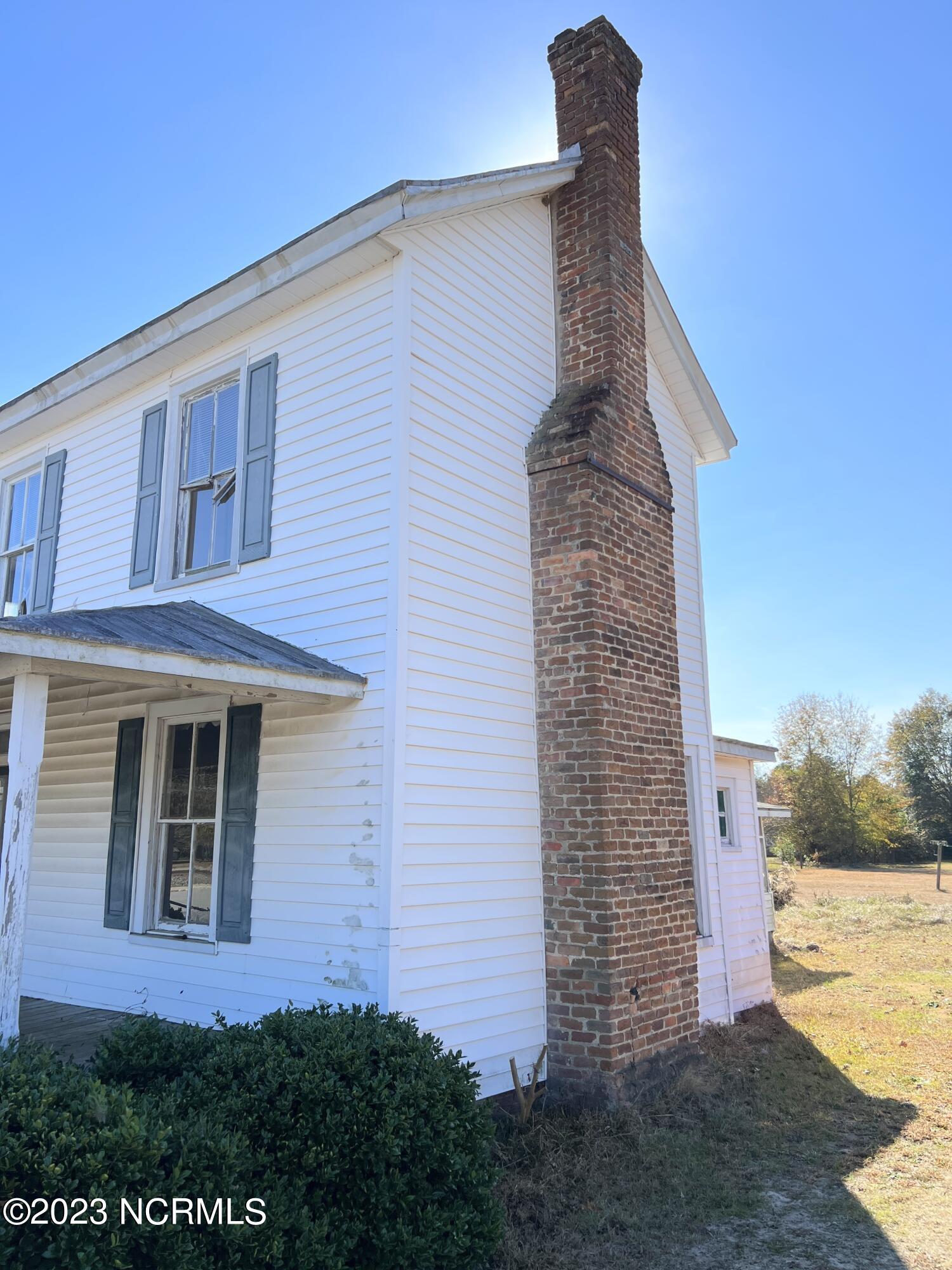 401 W Railroad Street