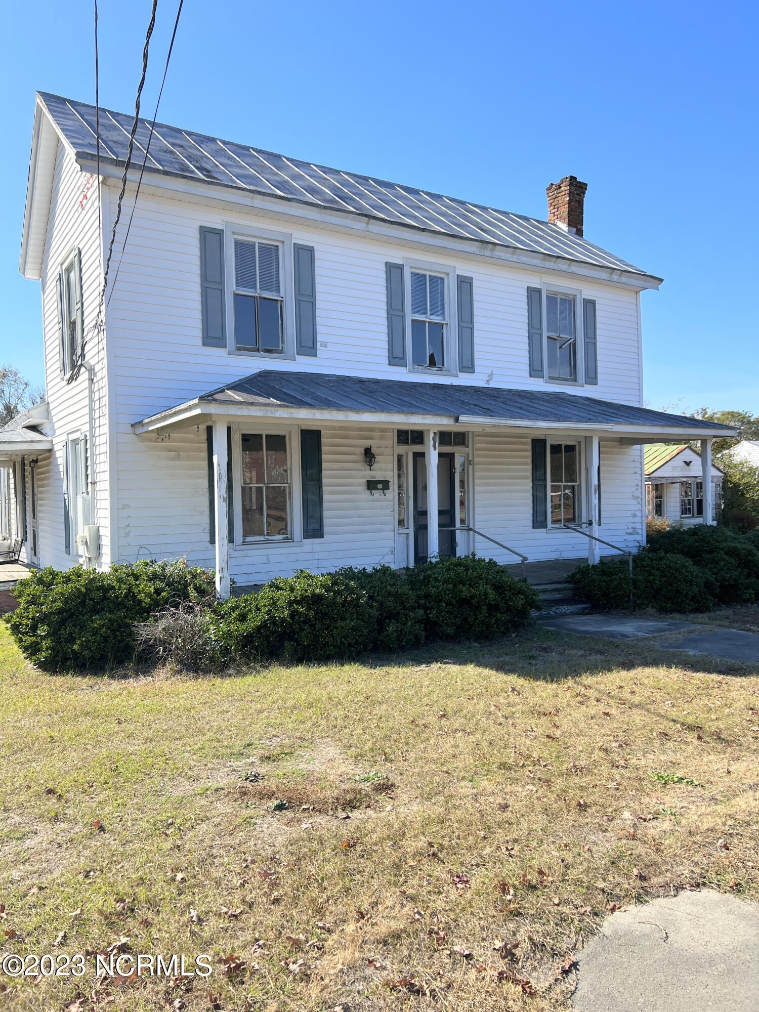 401 W Railroad Street