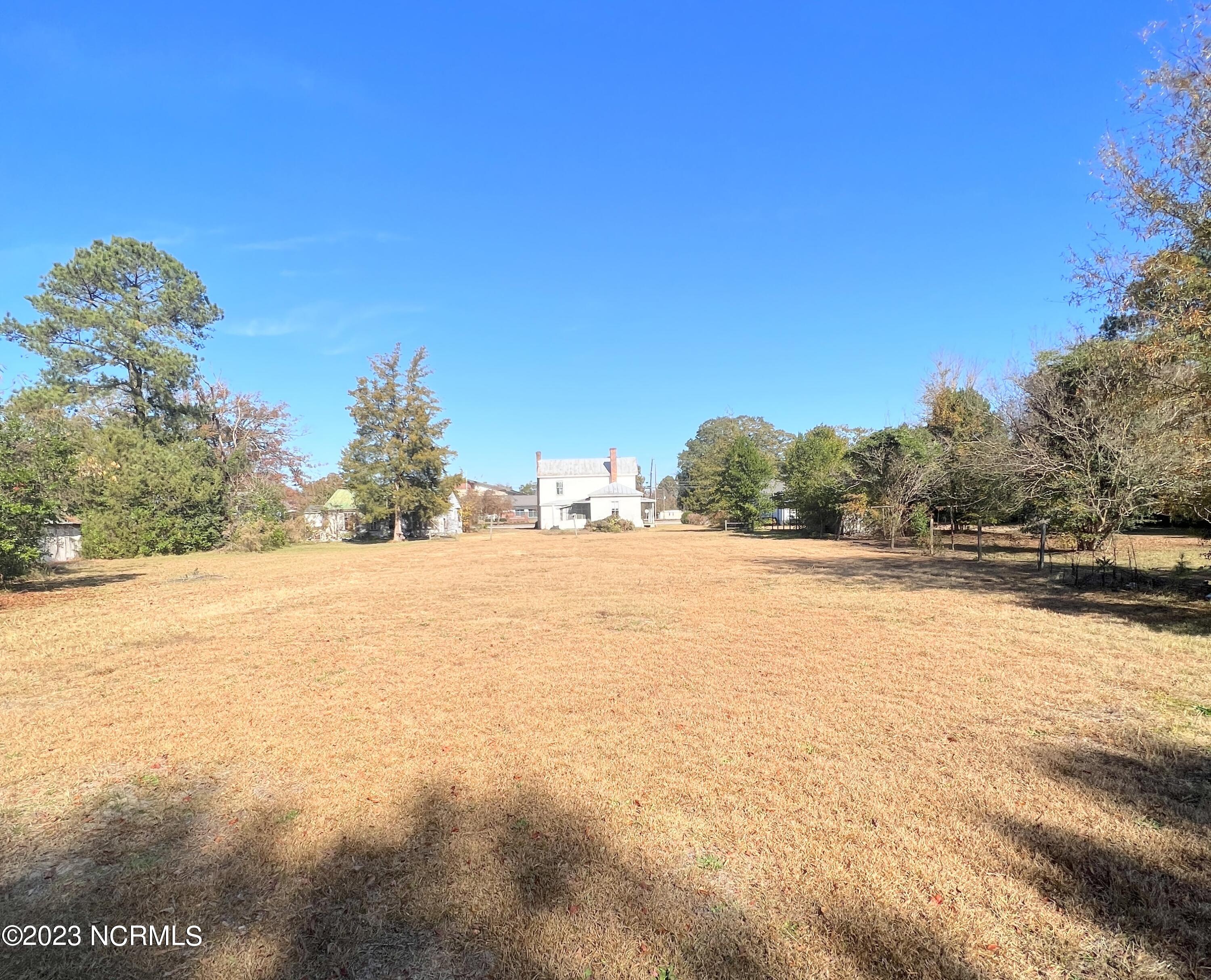 401 W Railroad Street