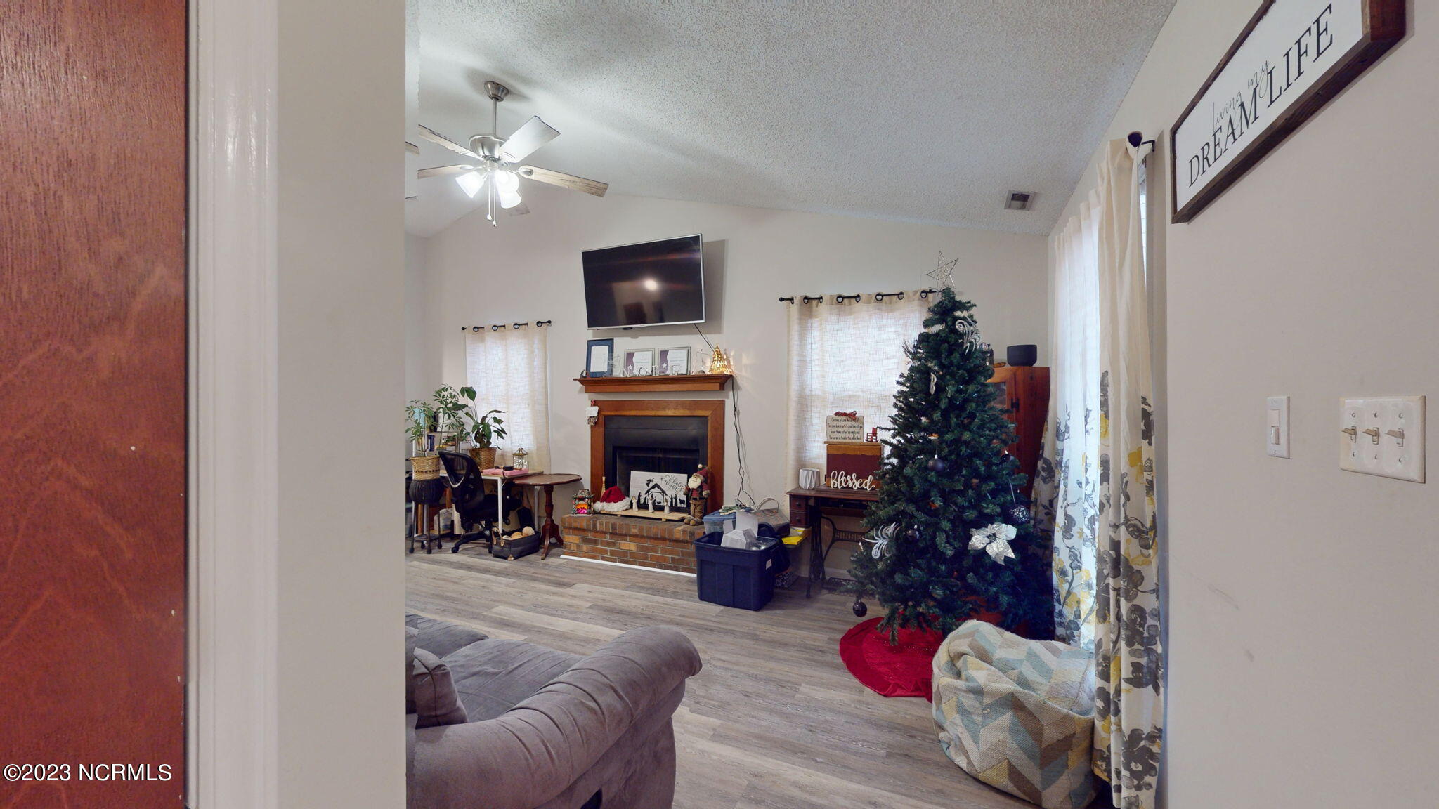 1615 Jamestown Court