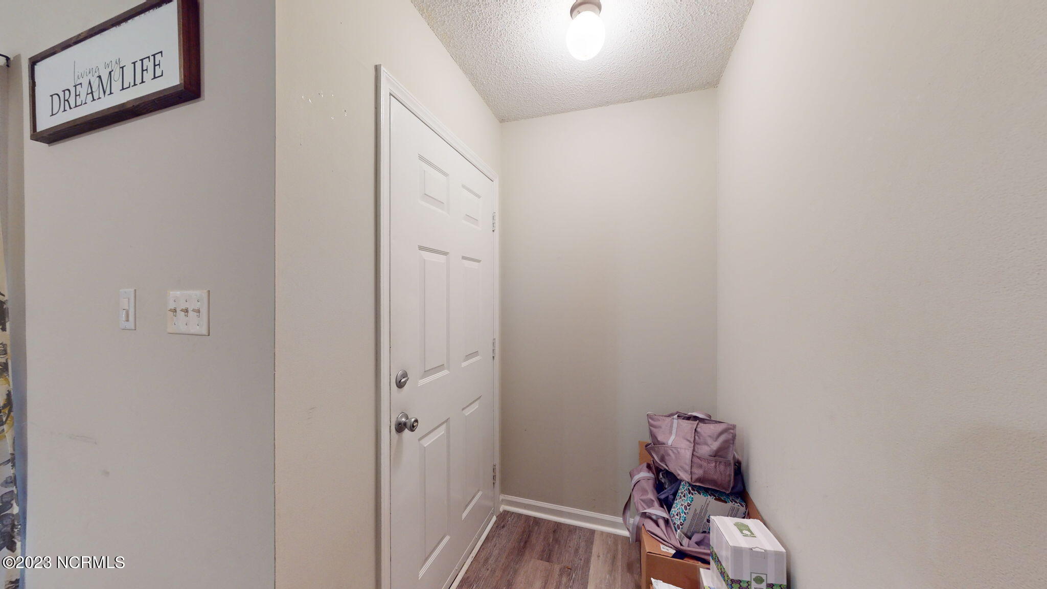 1615 Jamestown Court