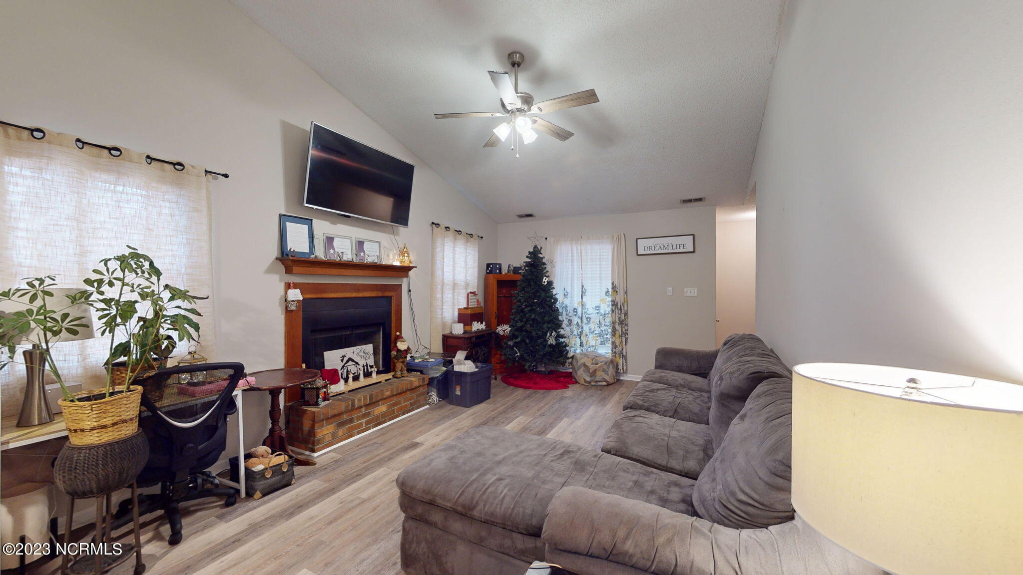 1615 Jamestown Court