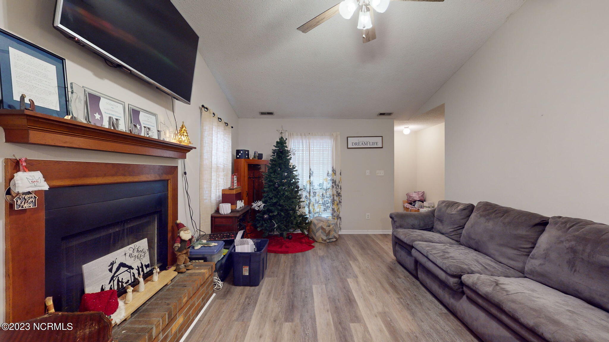 1615 Jamestown Court