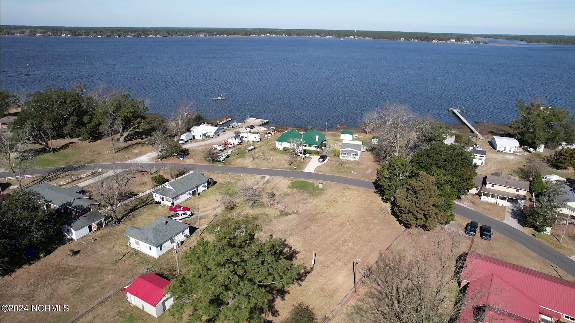 2305 Crab Point Loop Road