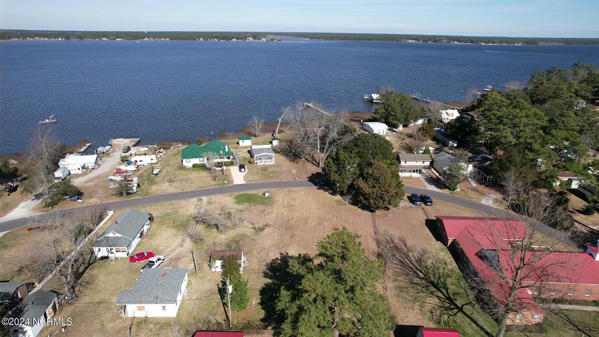 2305 Crab Point Loop Road
