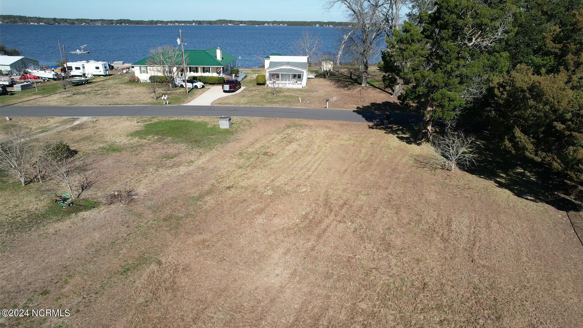 2305 Crab Point Loop Road