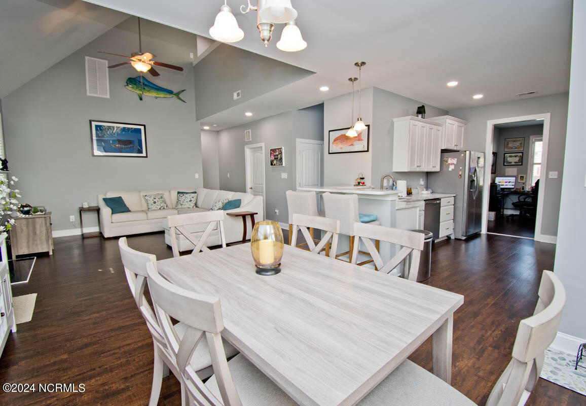 203 Bluewater Cove