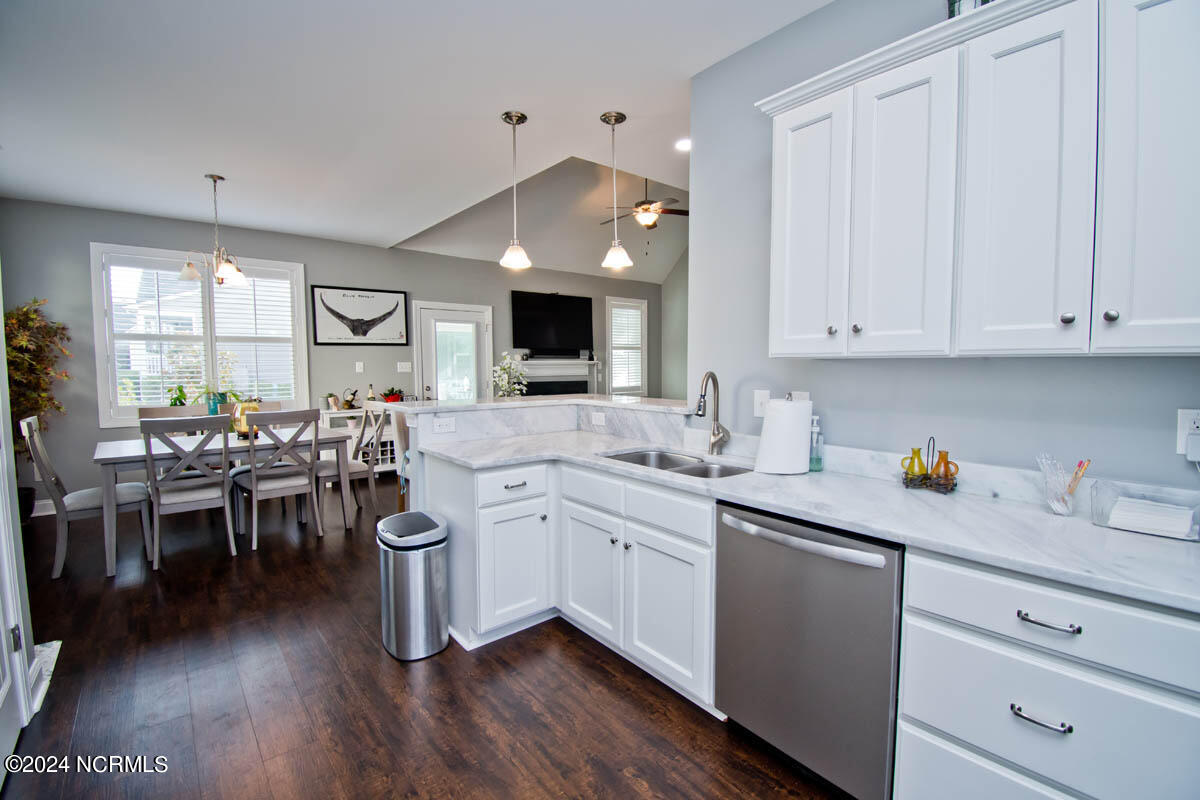 203 Bluewater Cove