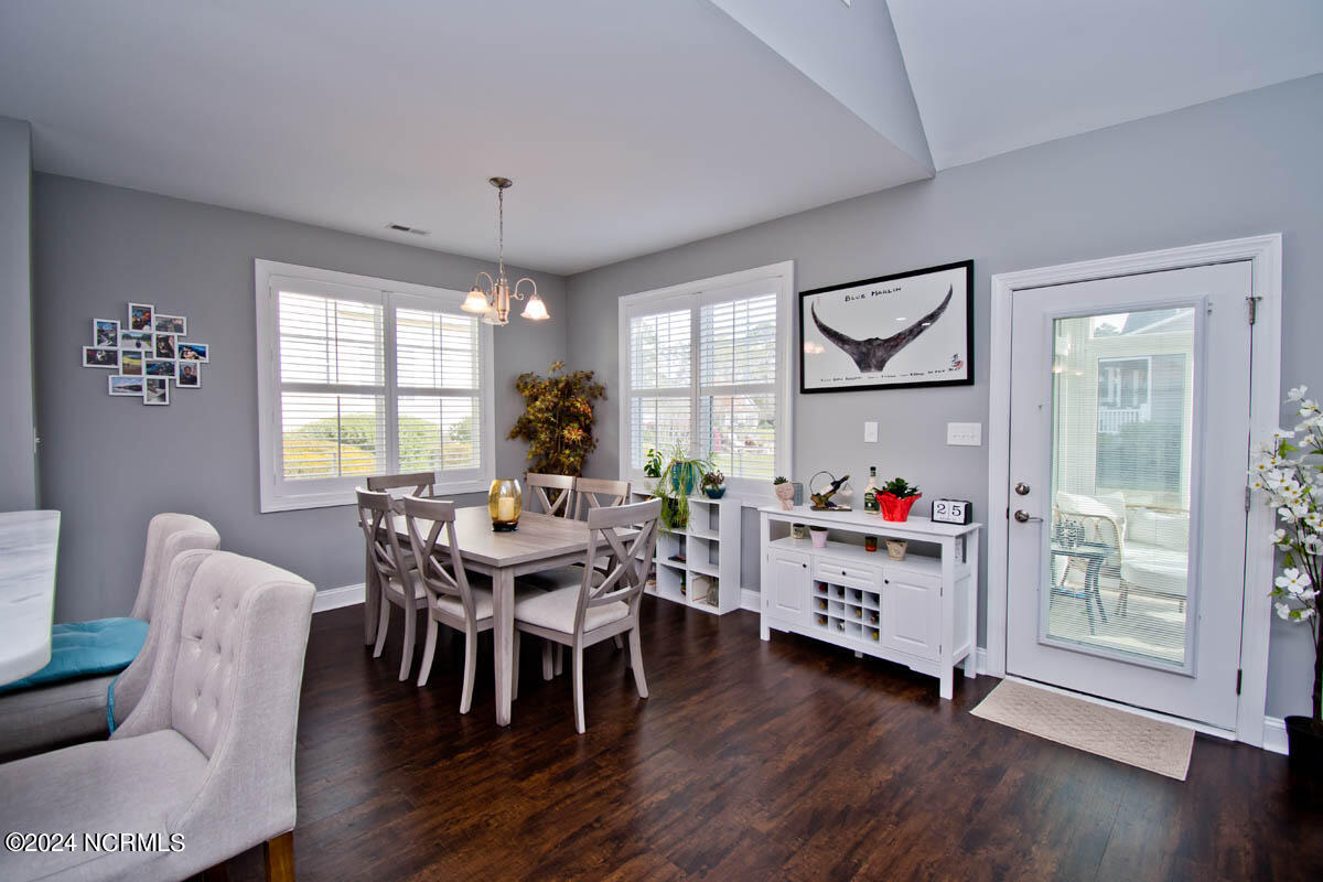 203 Bluewater Cove