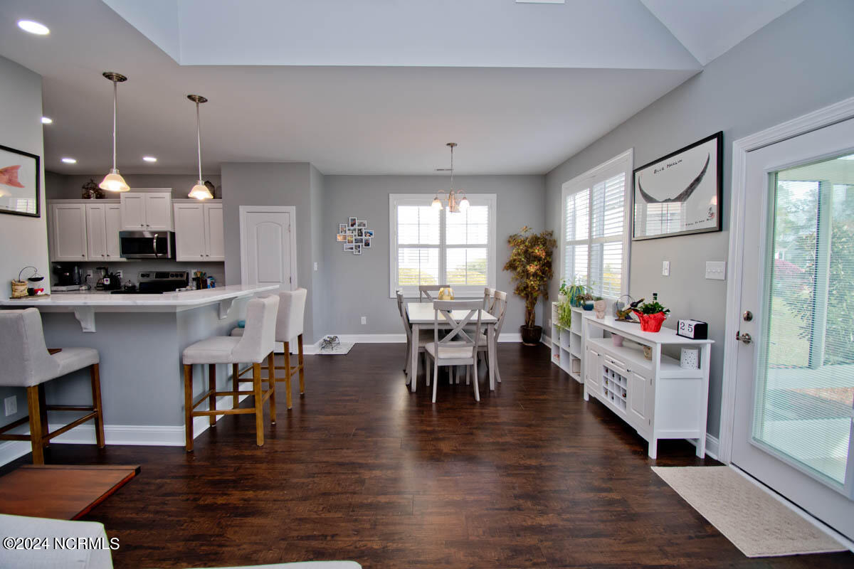 203 Bluewater Cove