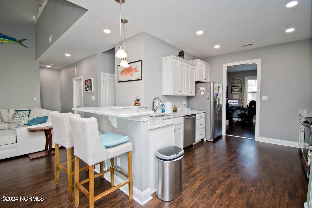 203 Bluewater Cove