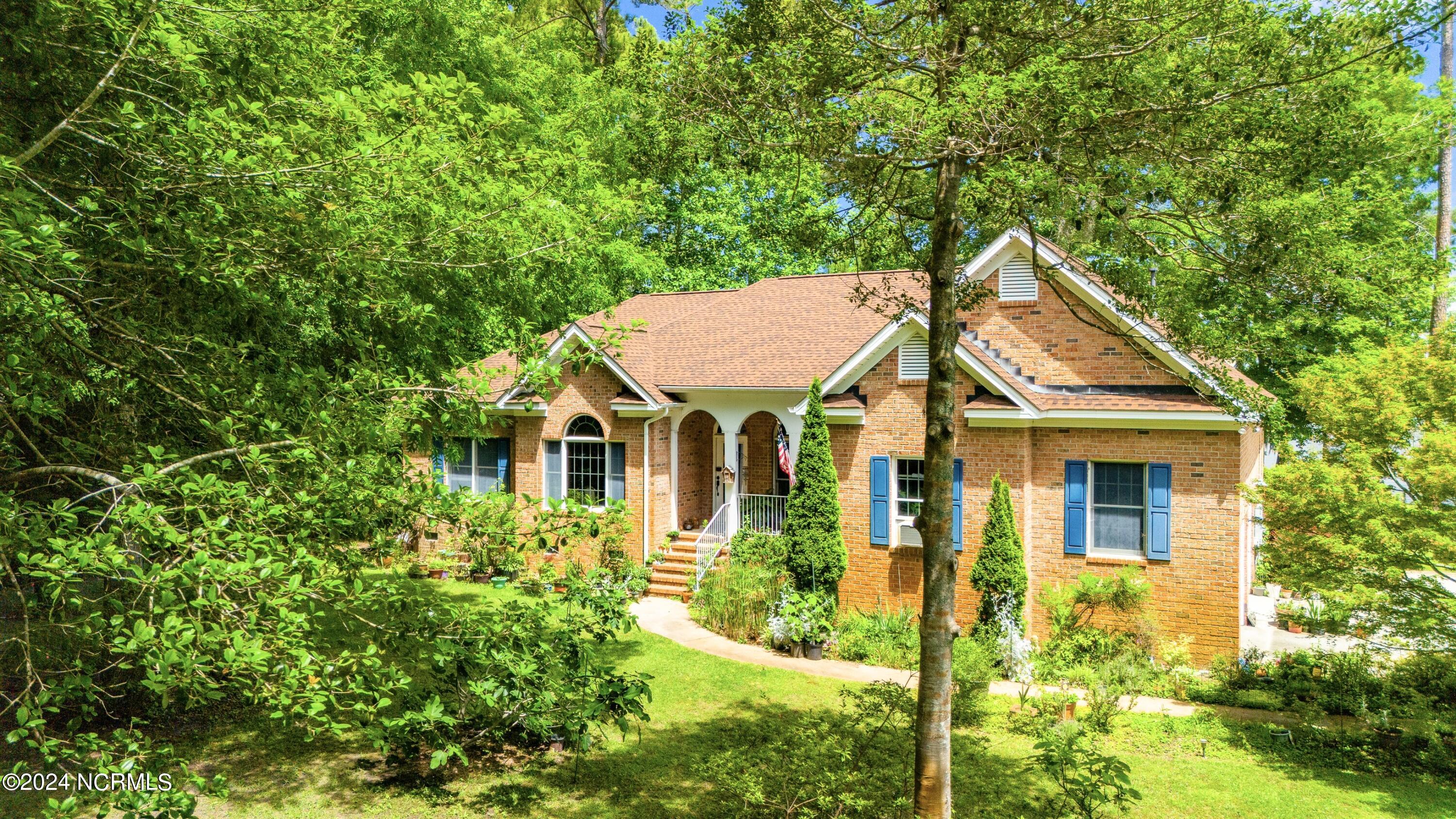 101 Waters Edge Drive