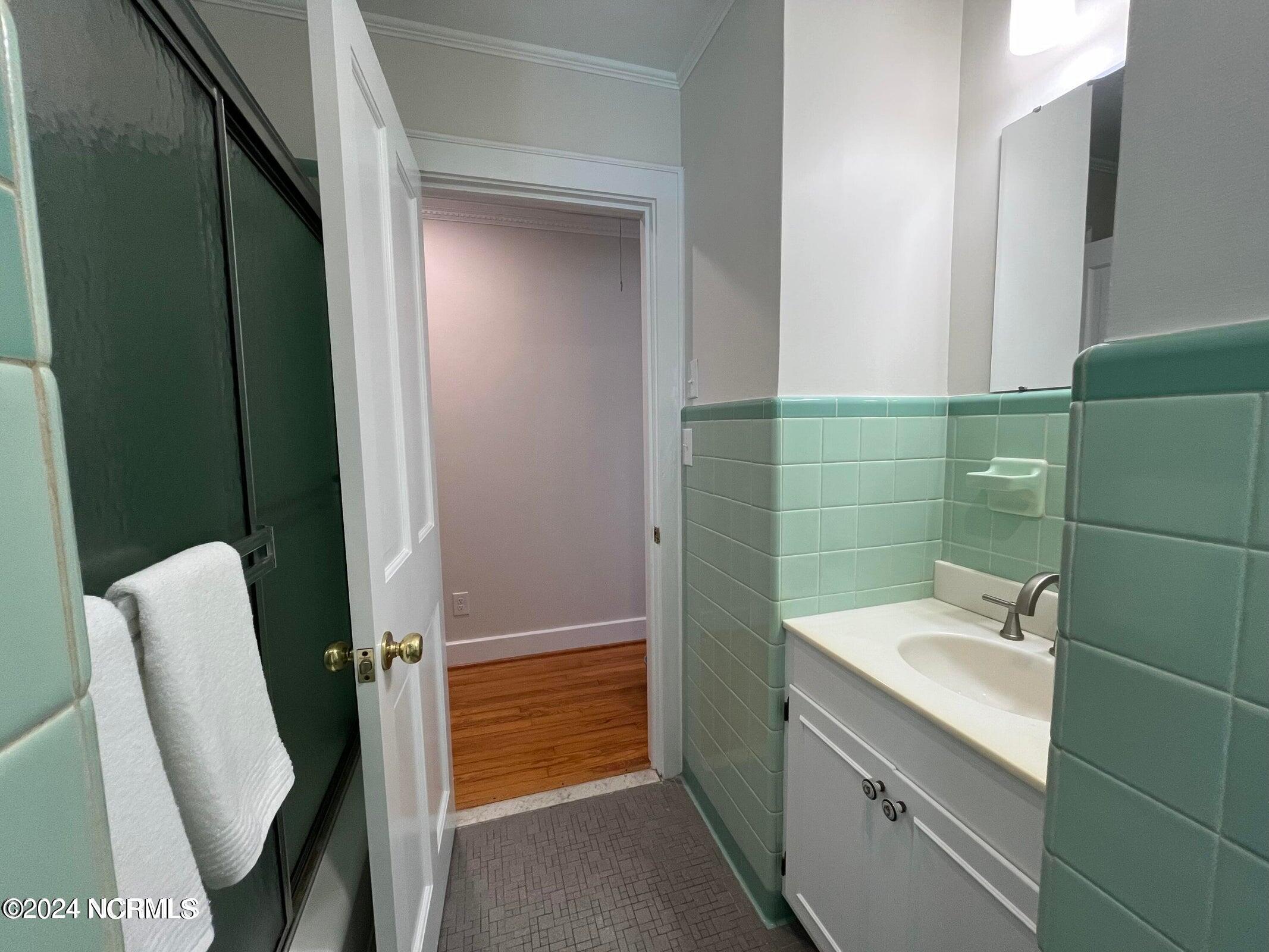 115 Sherwood Boulevard