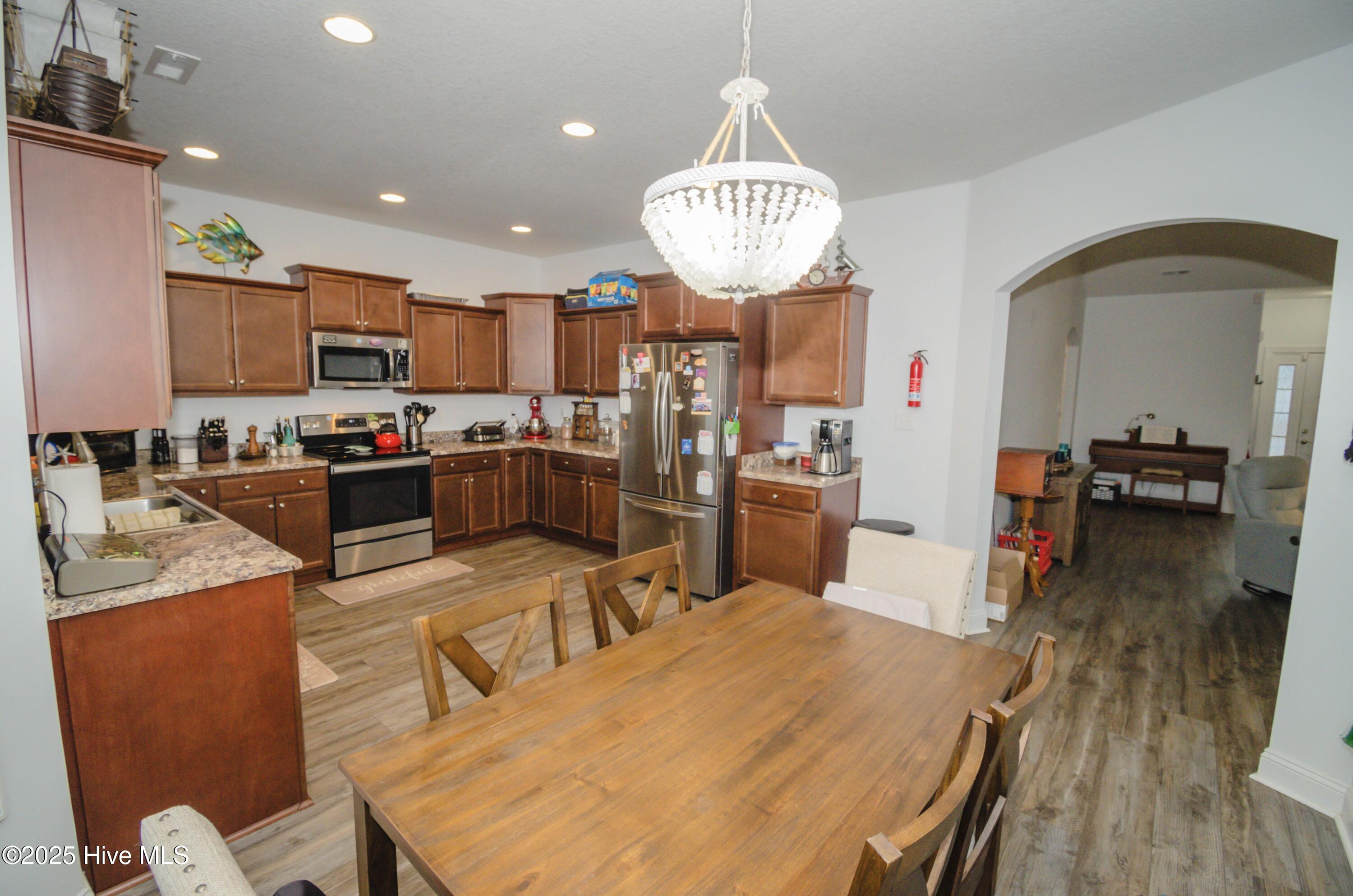 114 Village Creek Drive