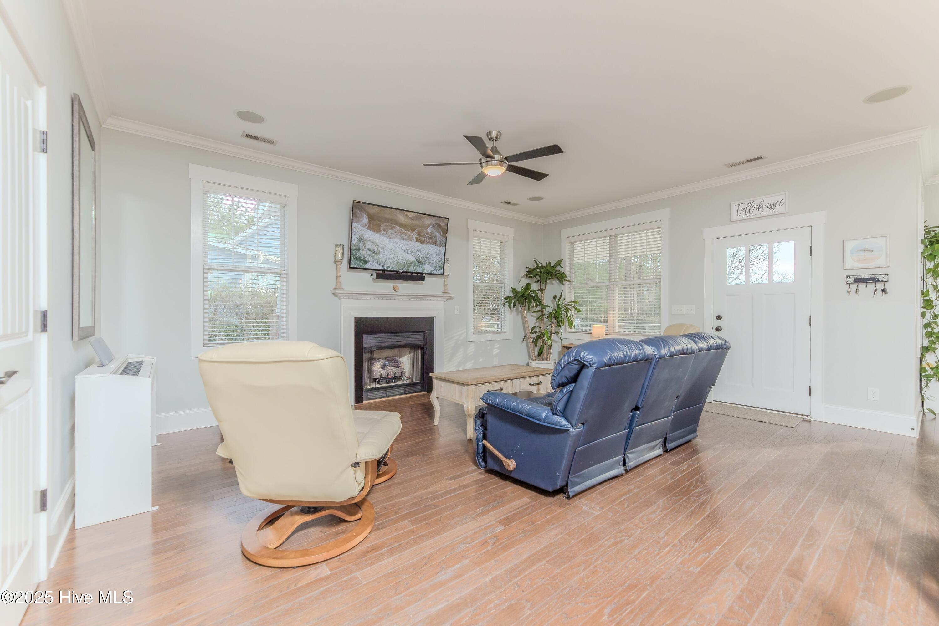 1216 Daisy Court