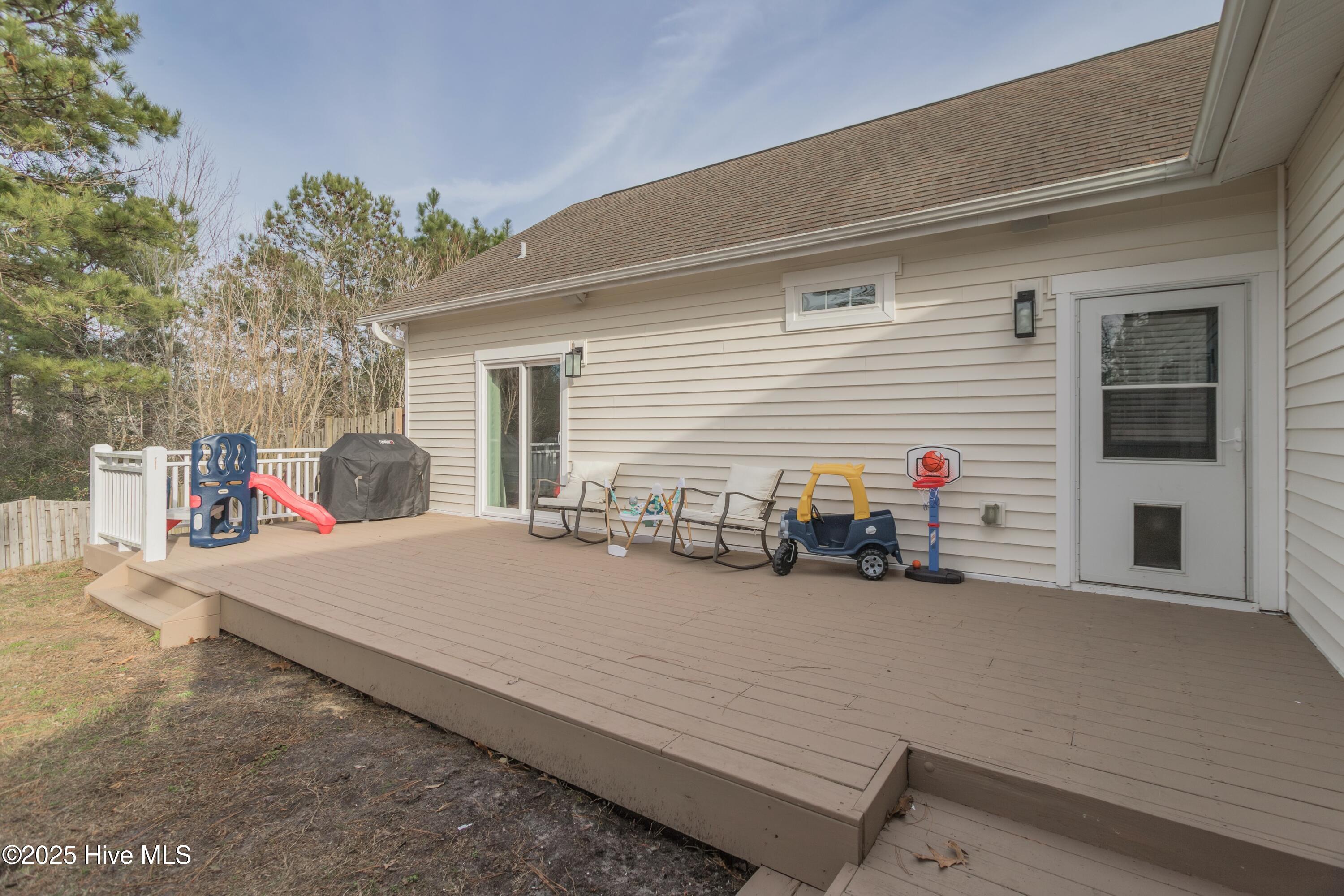 1216 Daisy Court
