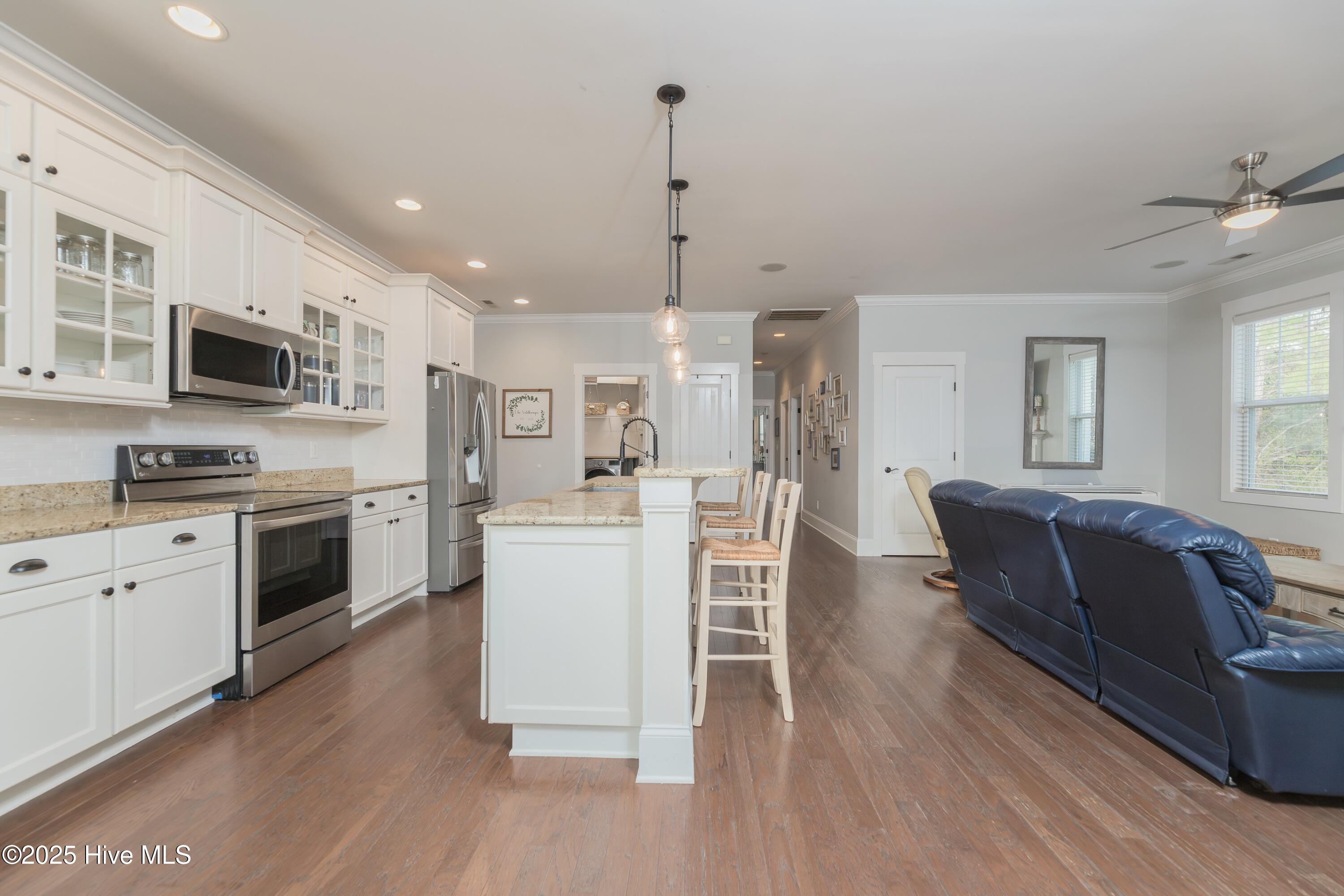 1216 Daisy Court