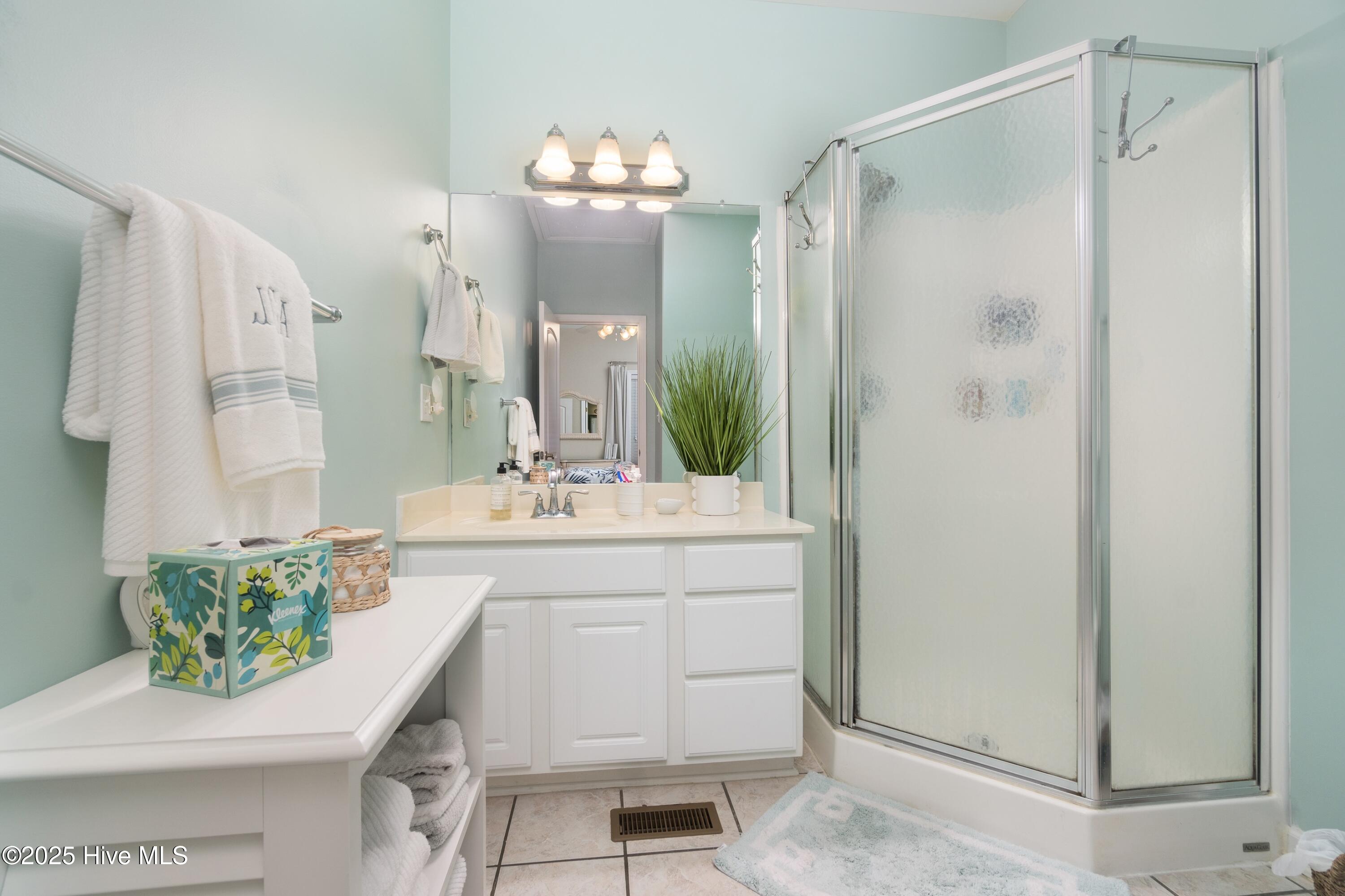 105 Beachwood Drive 1c