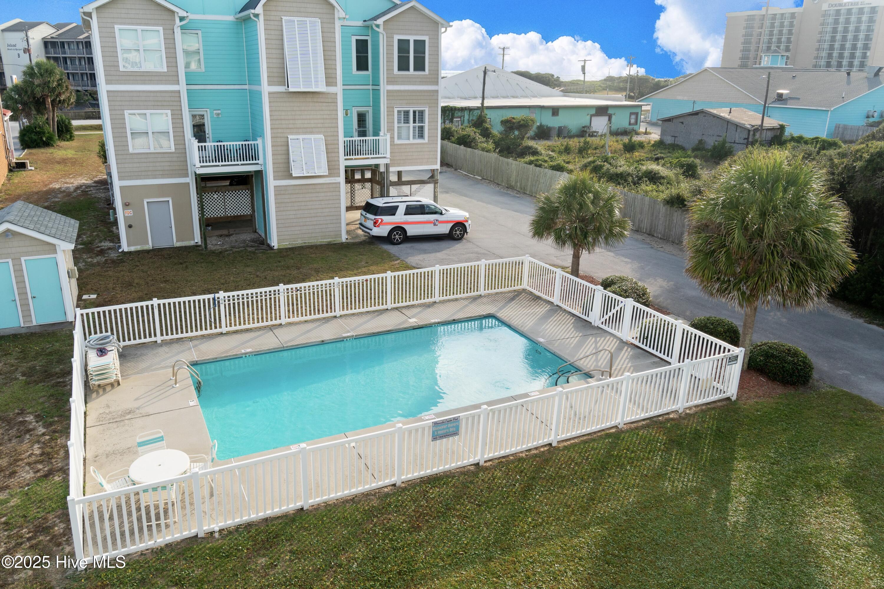 105 Beachwood Drive 1c