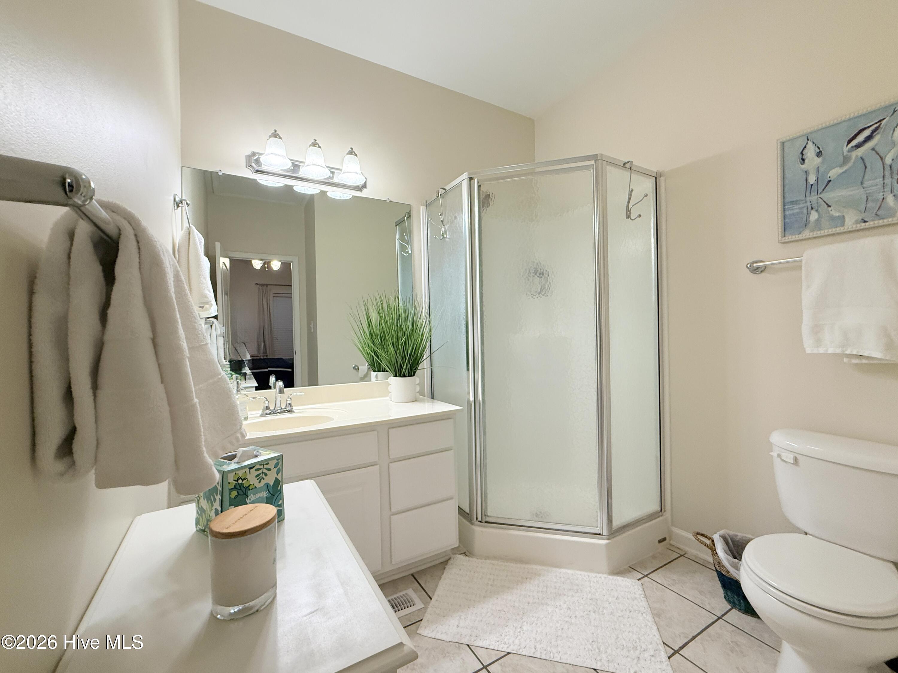 105 Beachwood Drive 1c