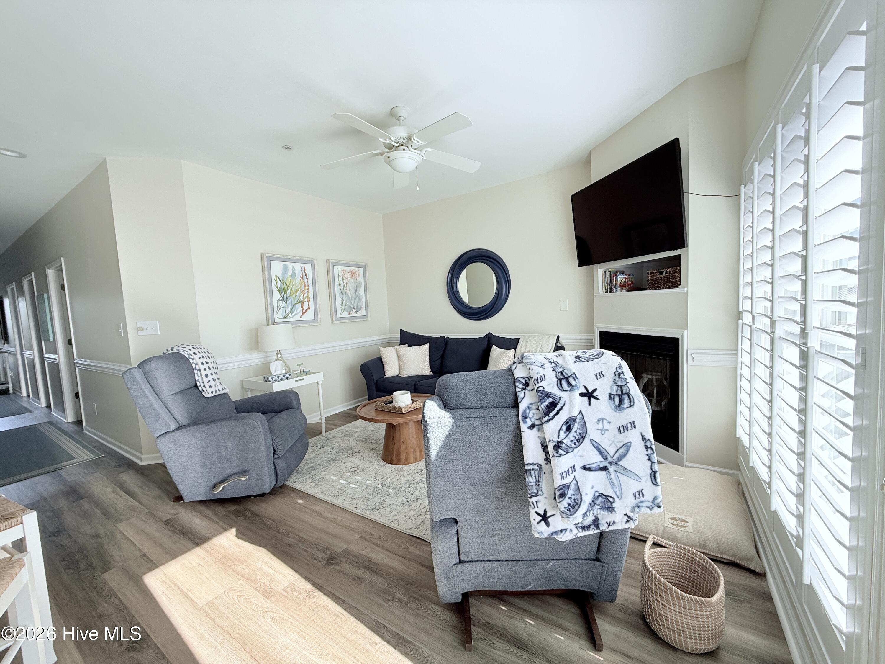 105 Beachwood Drive 1c