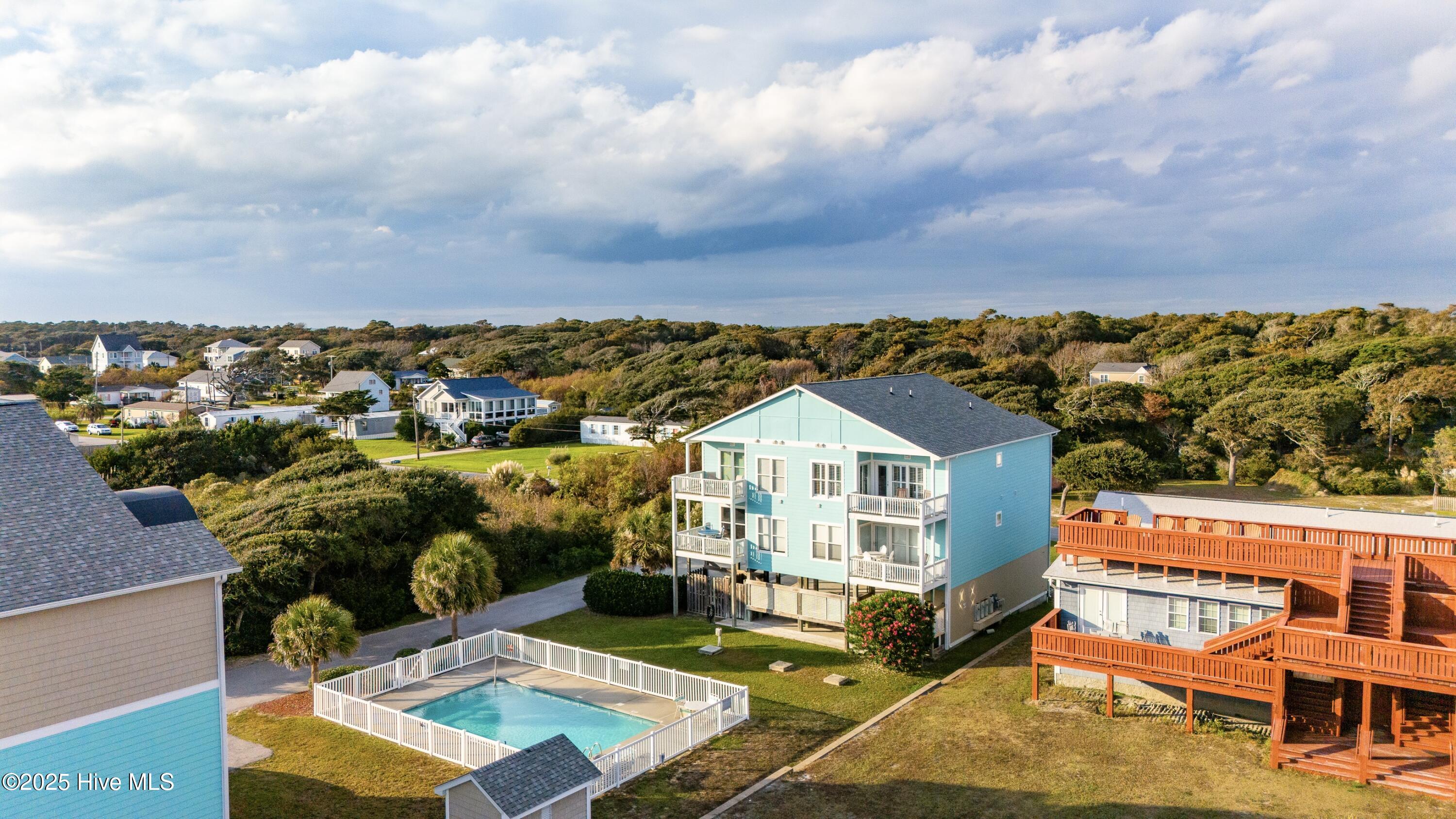 105 Beachwood Drive 1c