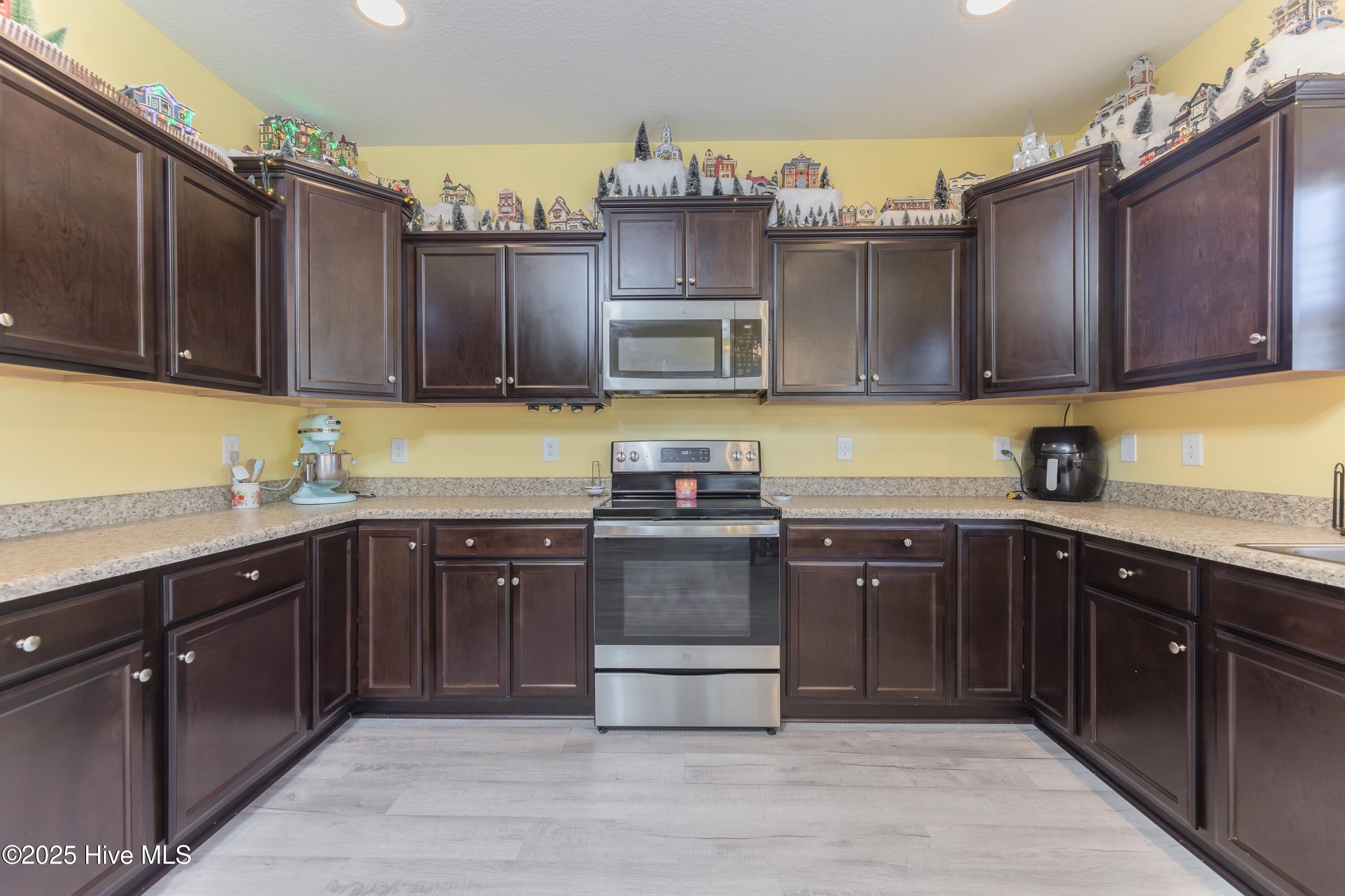 127 Village Creek Drive