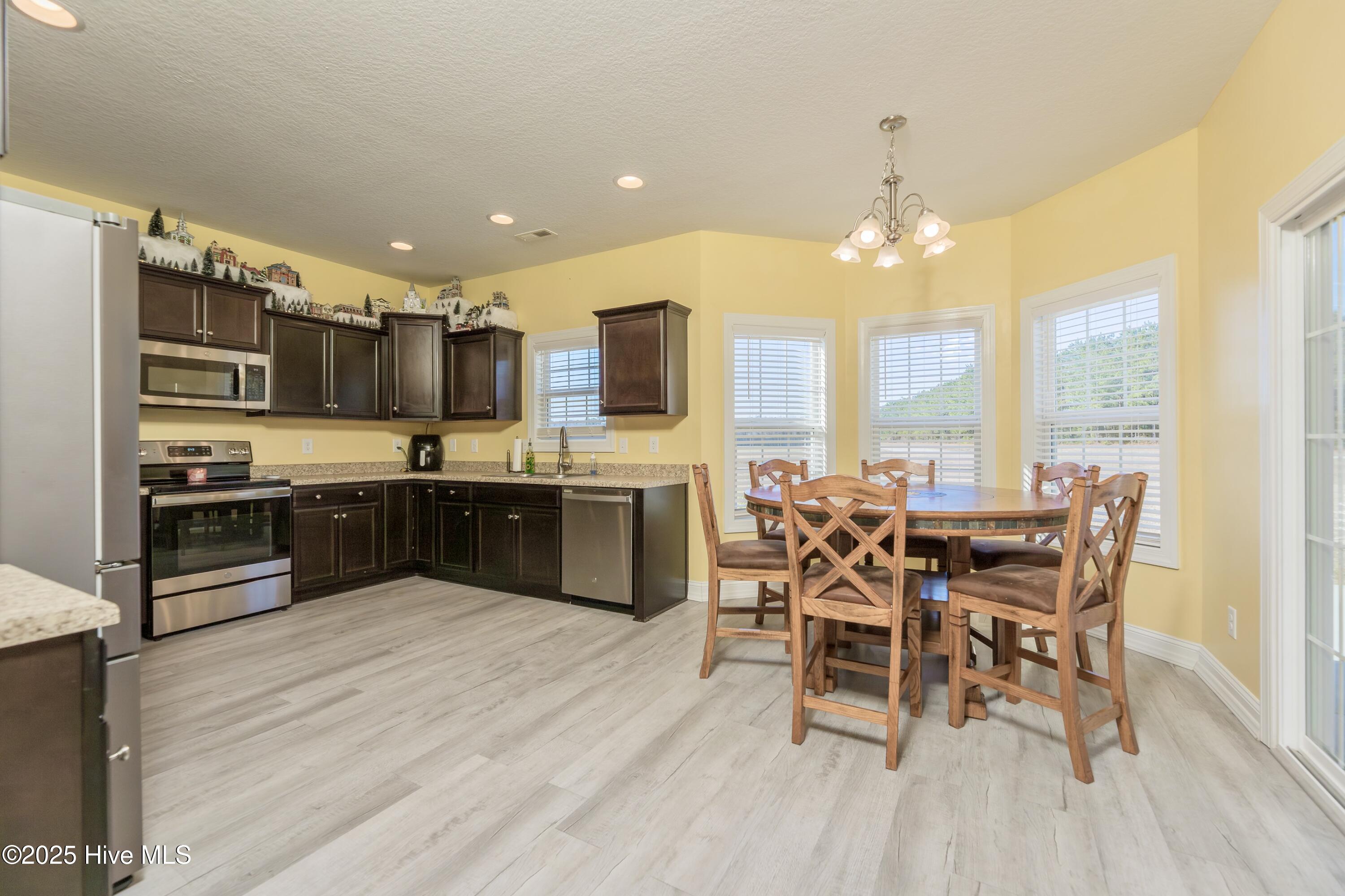127 Village Creek Drive