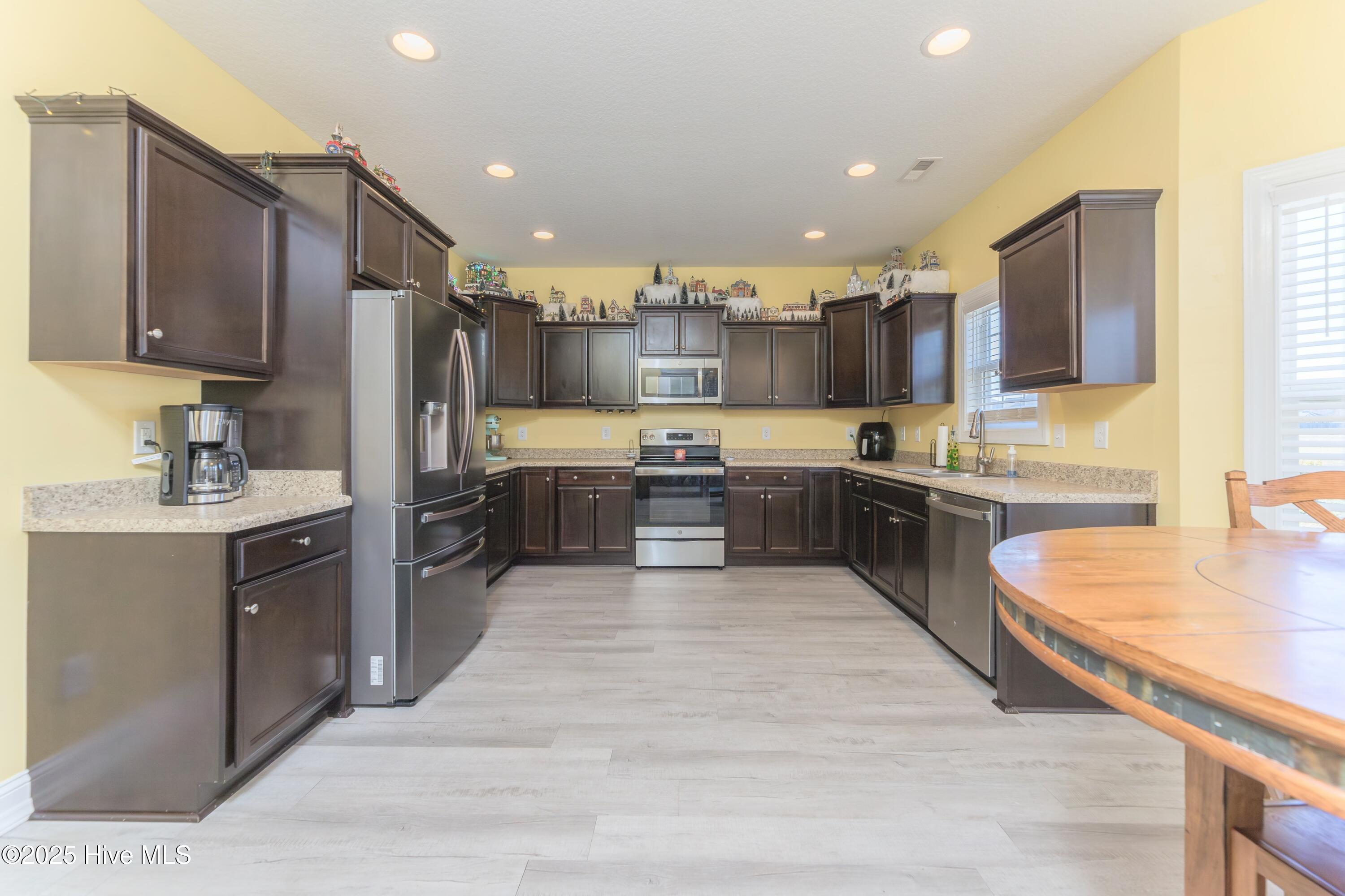 127 Village Creek Drive