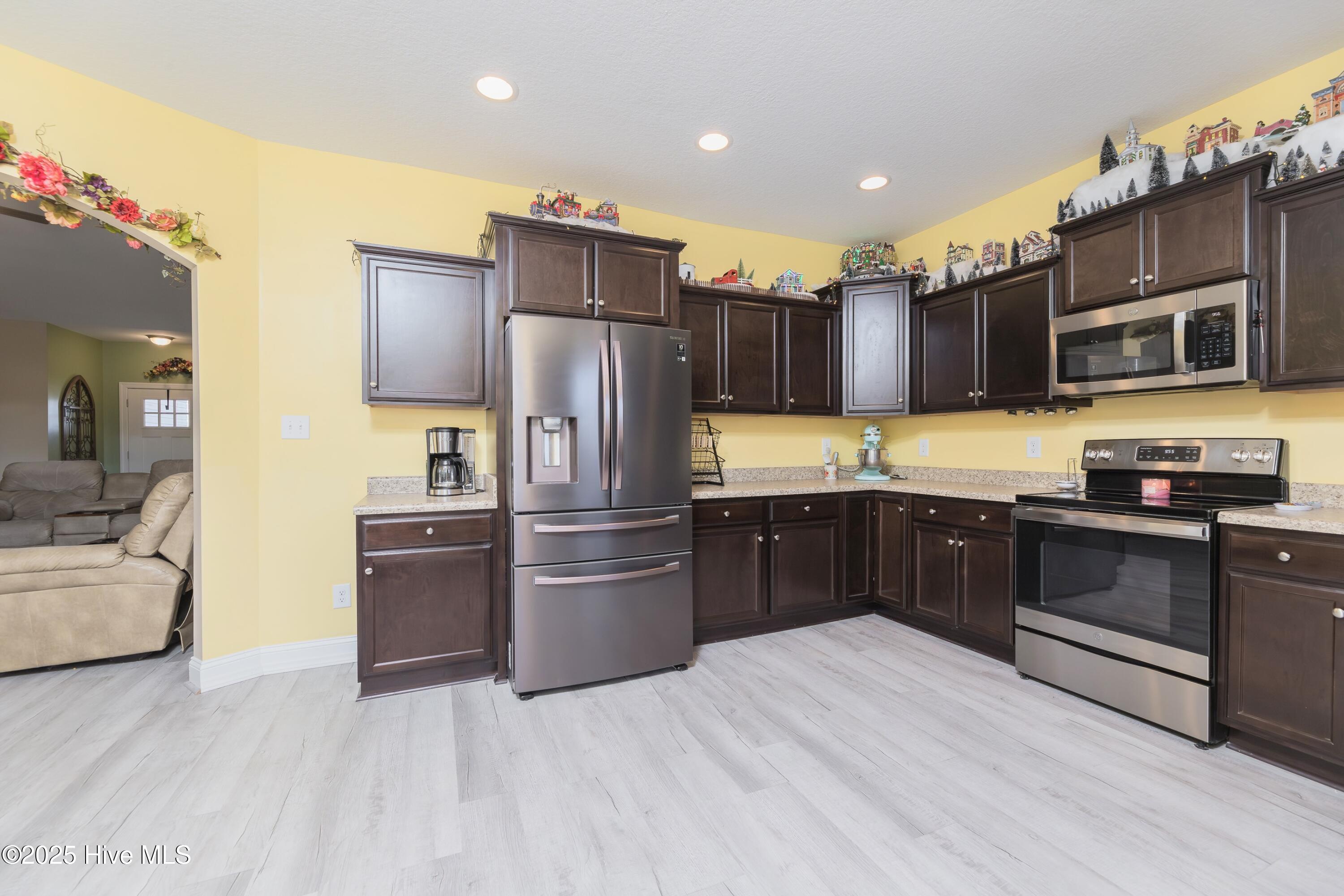 127 Village Creek Drive